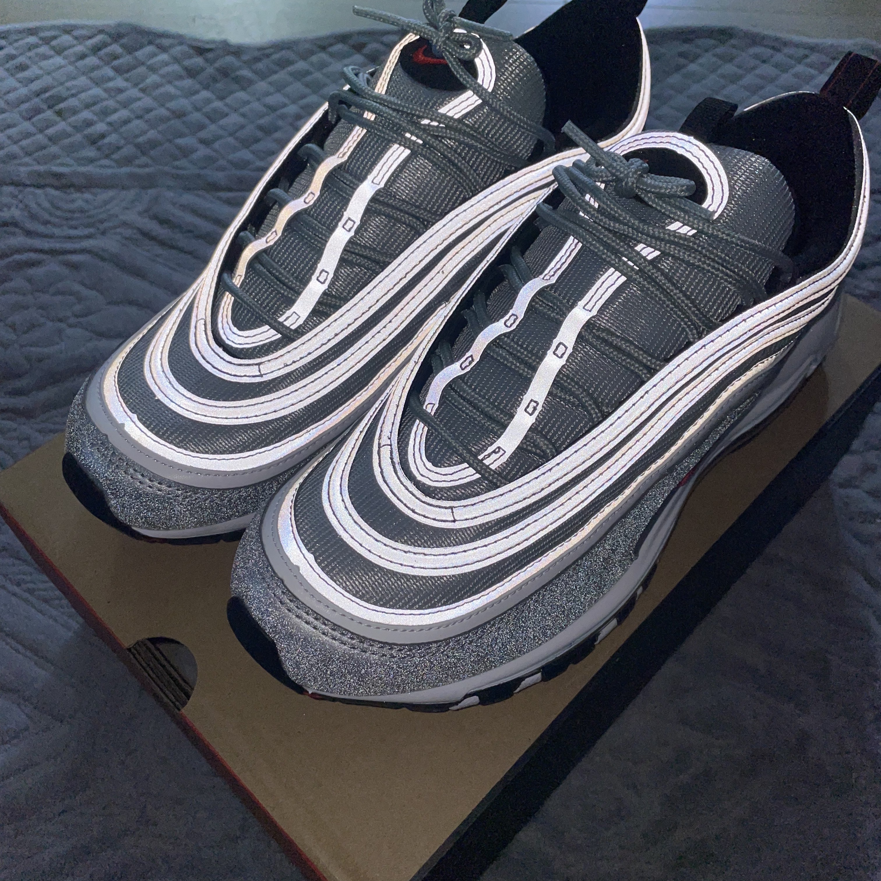 Nike Air Max 97 OG Silver Bullet 2022 착용 스타일 - 5