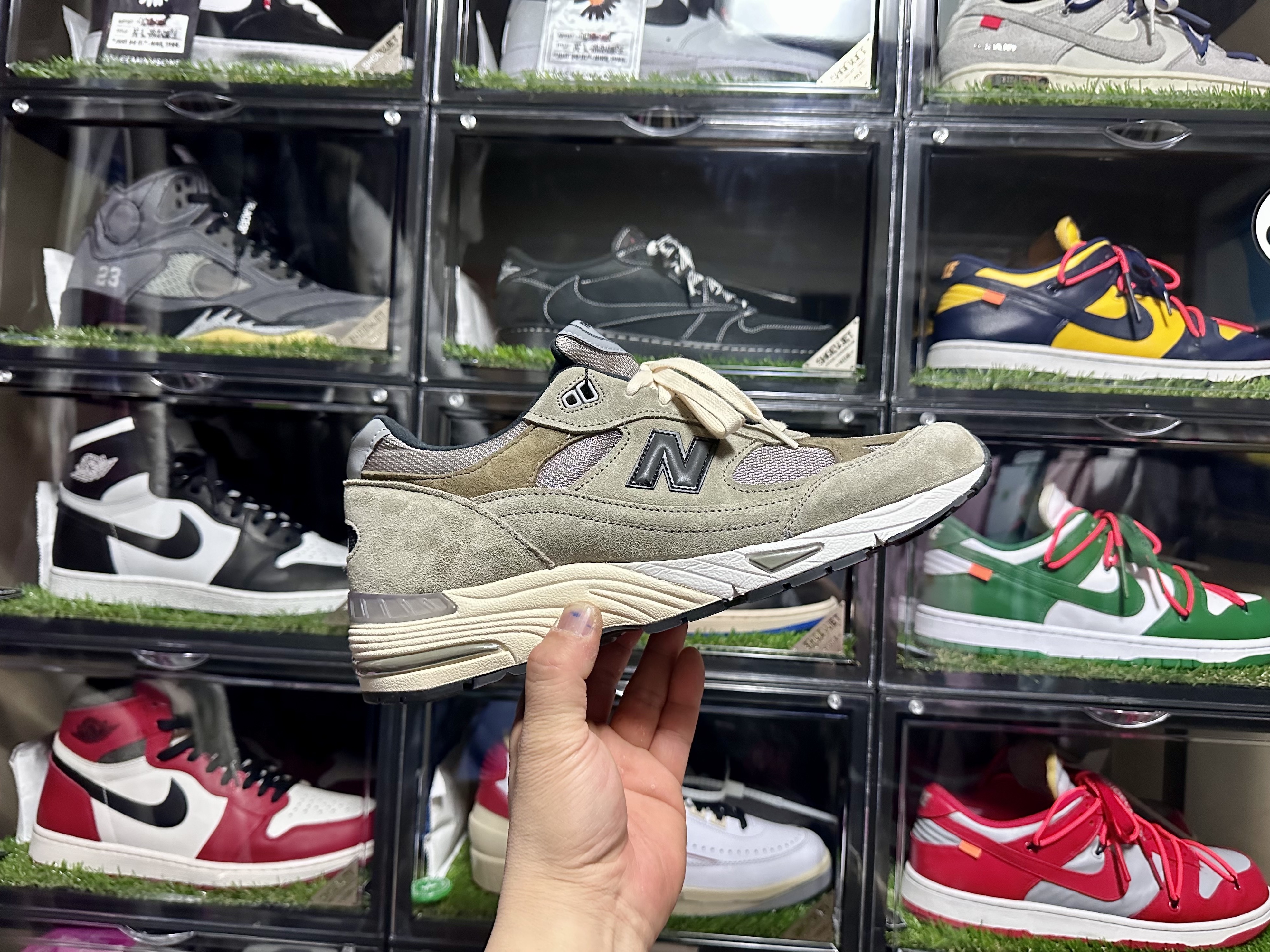 New Balance x JJJJound 991 Made in UK Grey, Jordan 1 High 85 Black White 착용 스타일 - 1