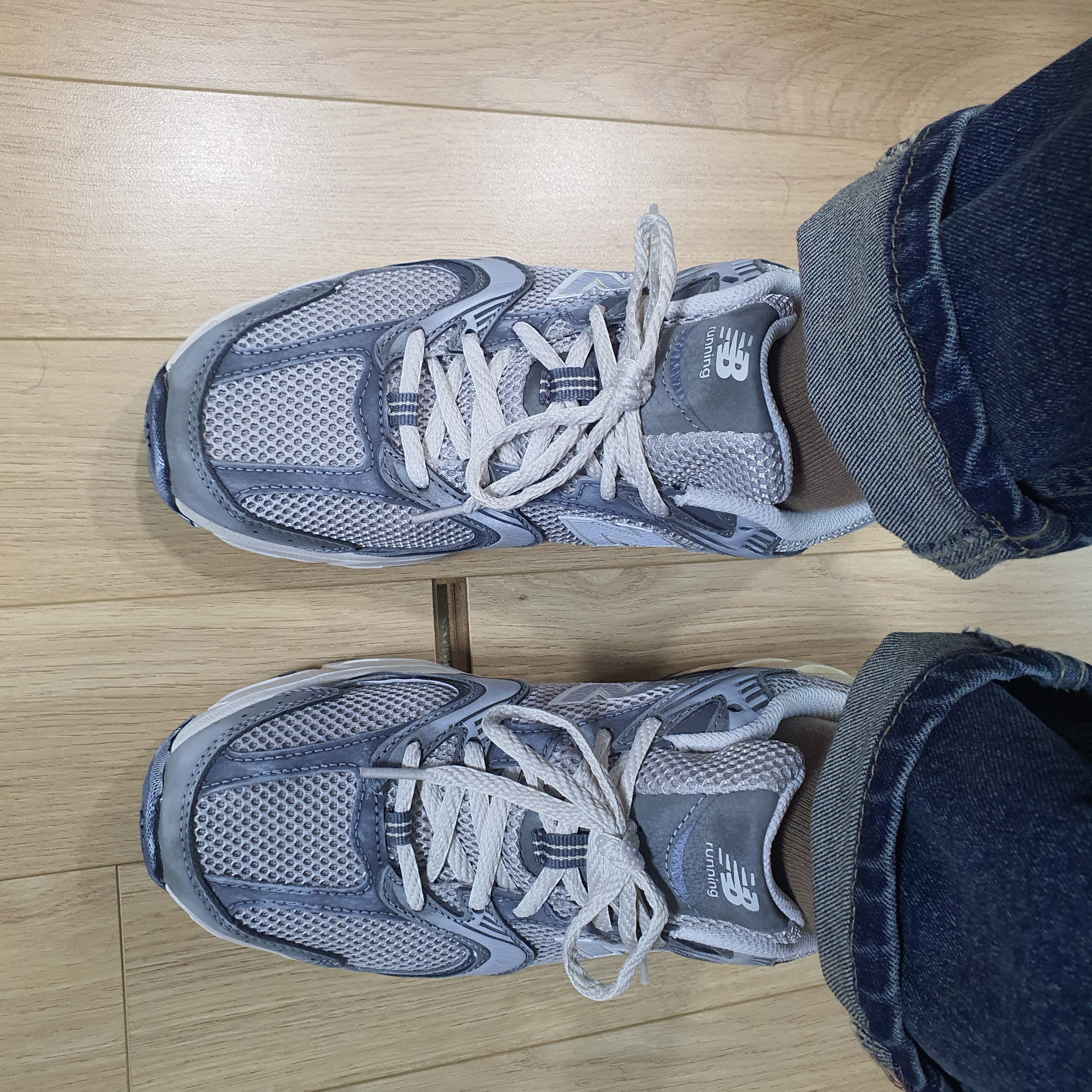 New Balance 530 Premium Vintage Grey Matter 착용 스타일 - 3