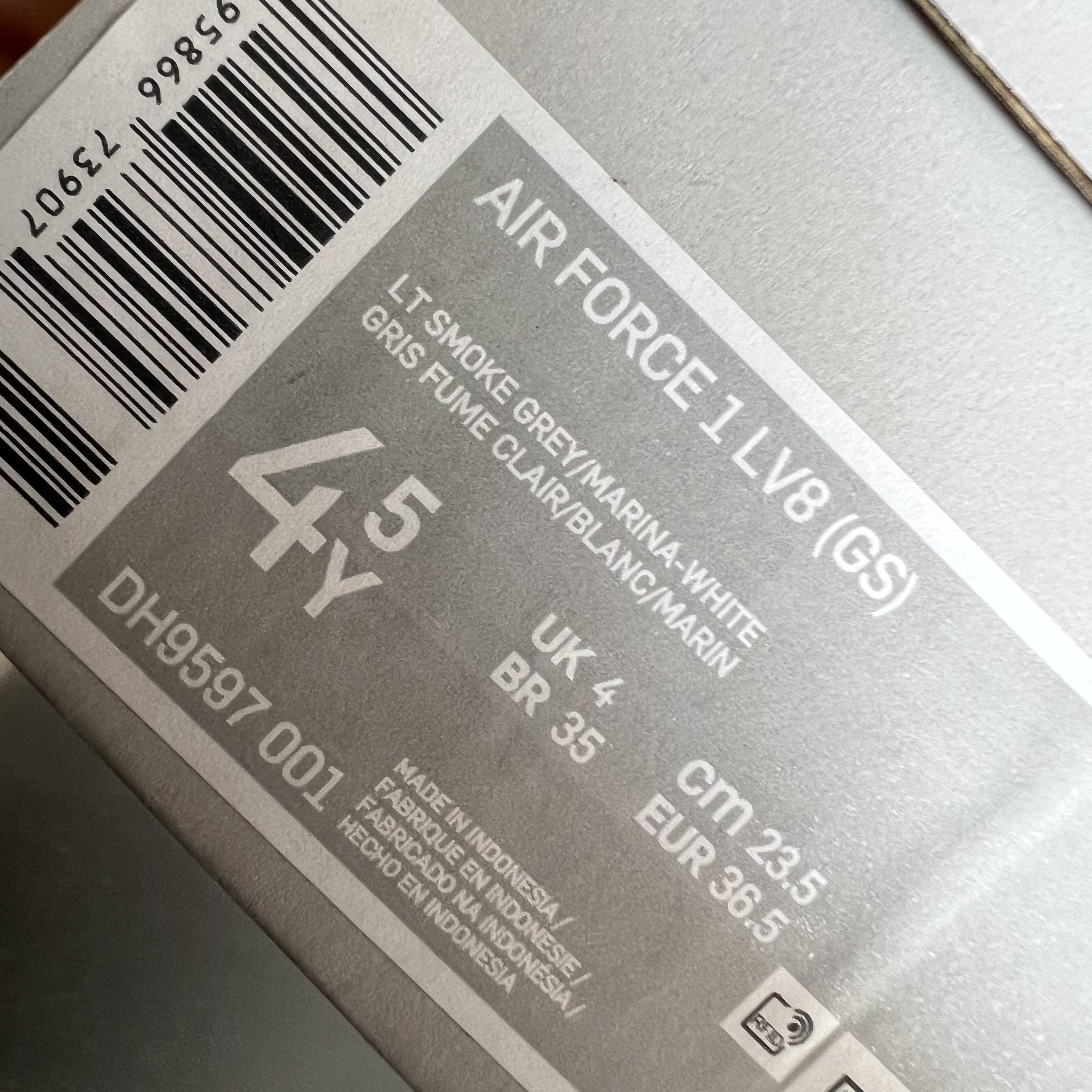 (GS) Nike Air Force 1 LV8 Athletic Club Light Smoke Grey Marina 착용 스타일 - 4
