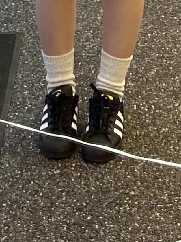 (J) Adidas Superstar Black White 착용 스타일