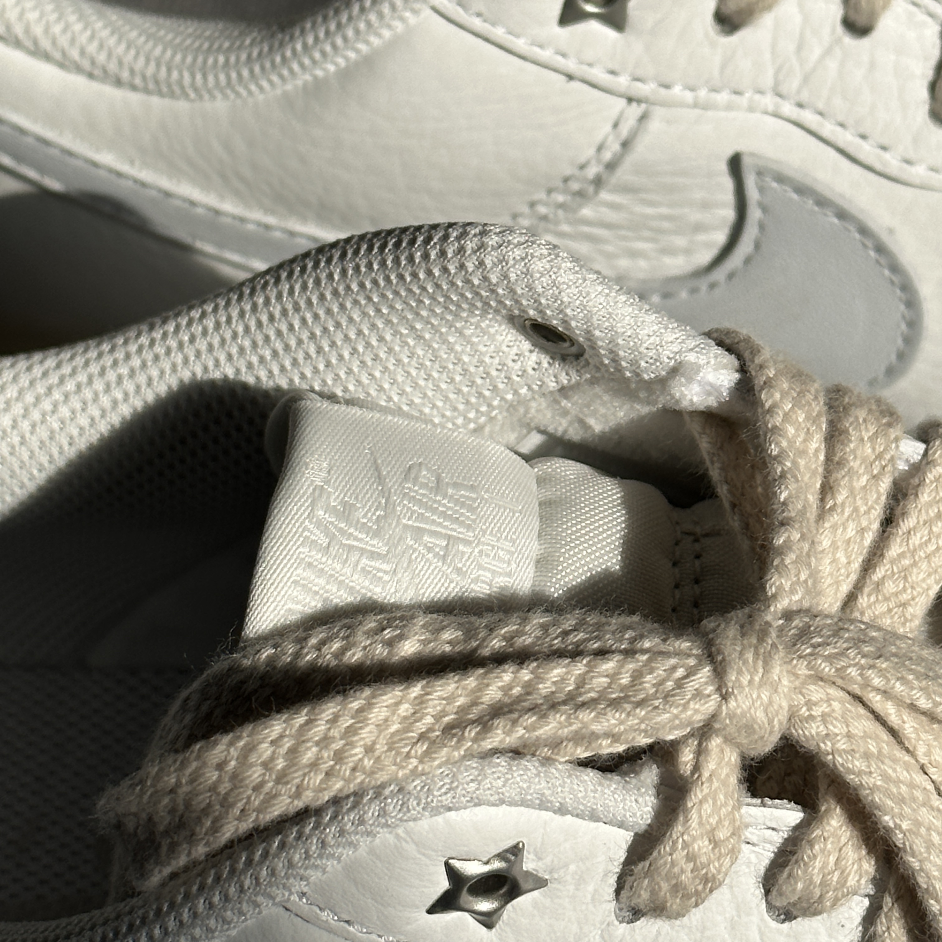 (W) Nike Air Force 1 '07 Summit White Pure Platinum 착용 스타일 - 2