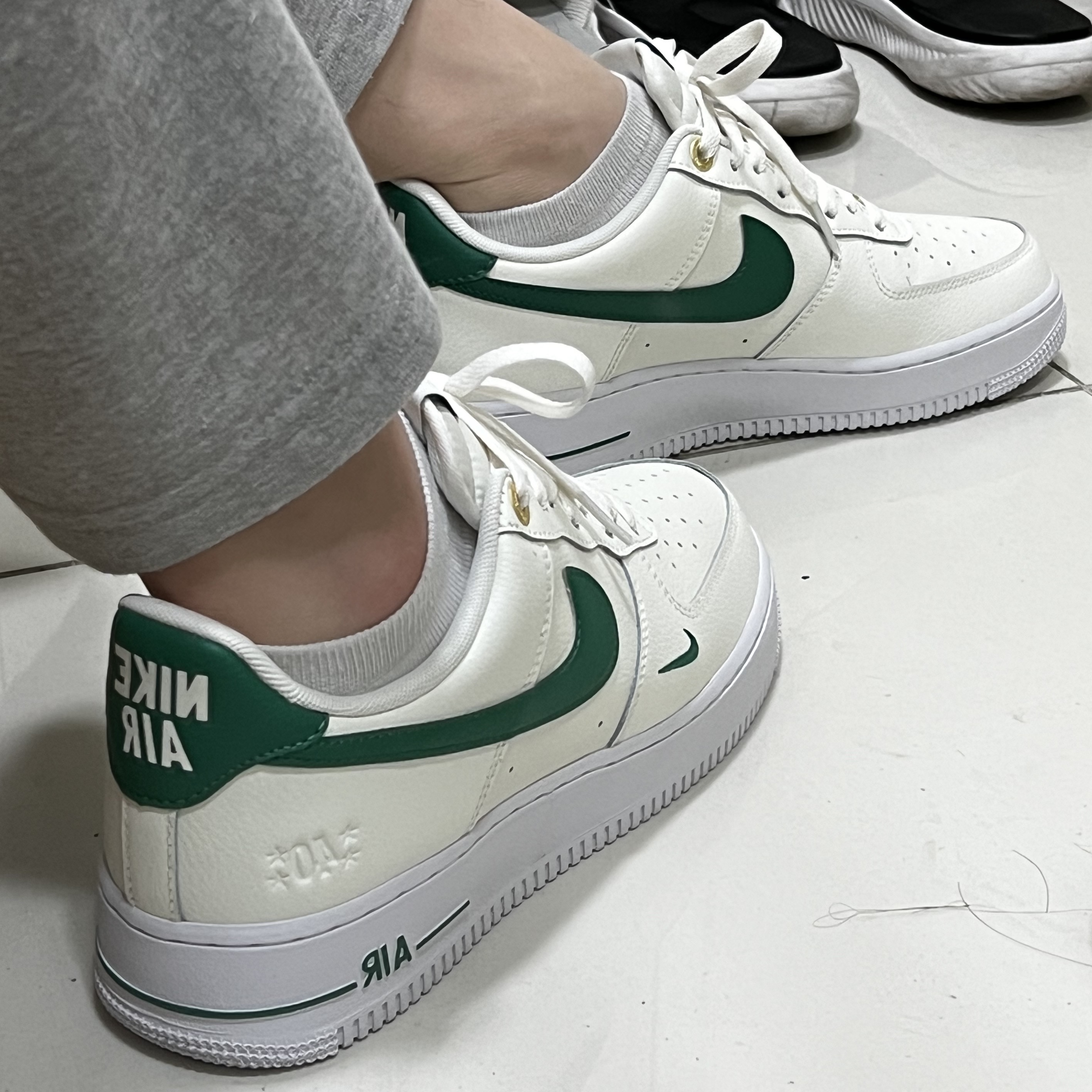 Nike Air Force 1 '07 LV8 40th Anniversary Join Forces Sail Malachite 착용 스타일 - 3