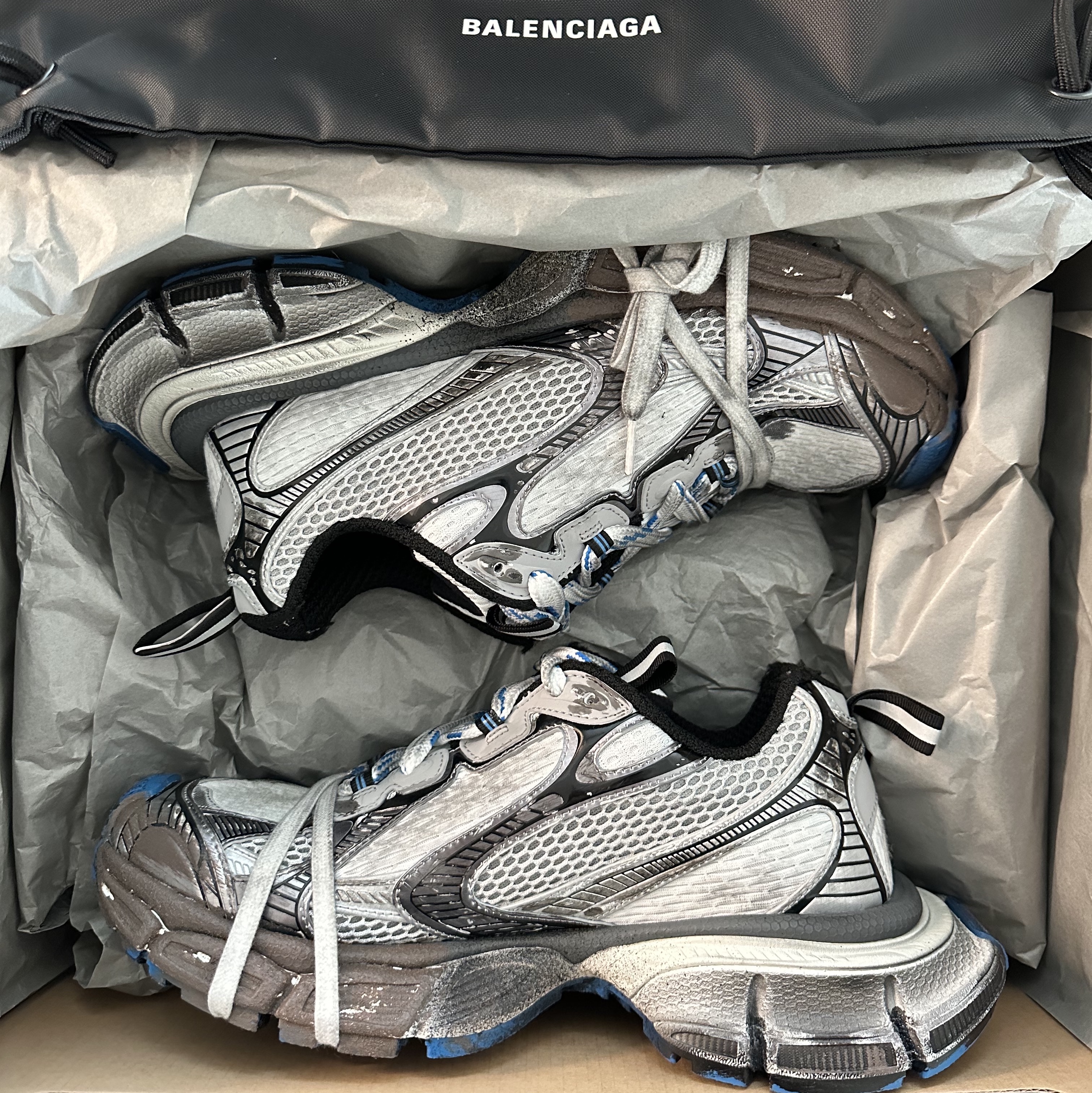 Balenciaga 3XL Sneakers Light Beige 착용 스타일 - 5