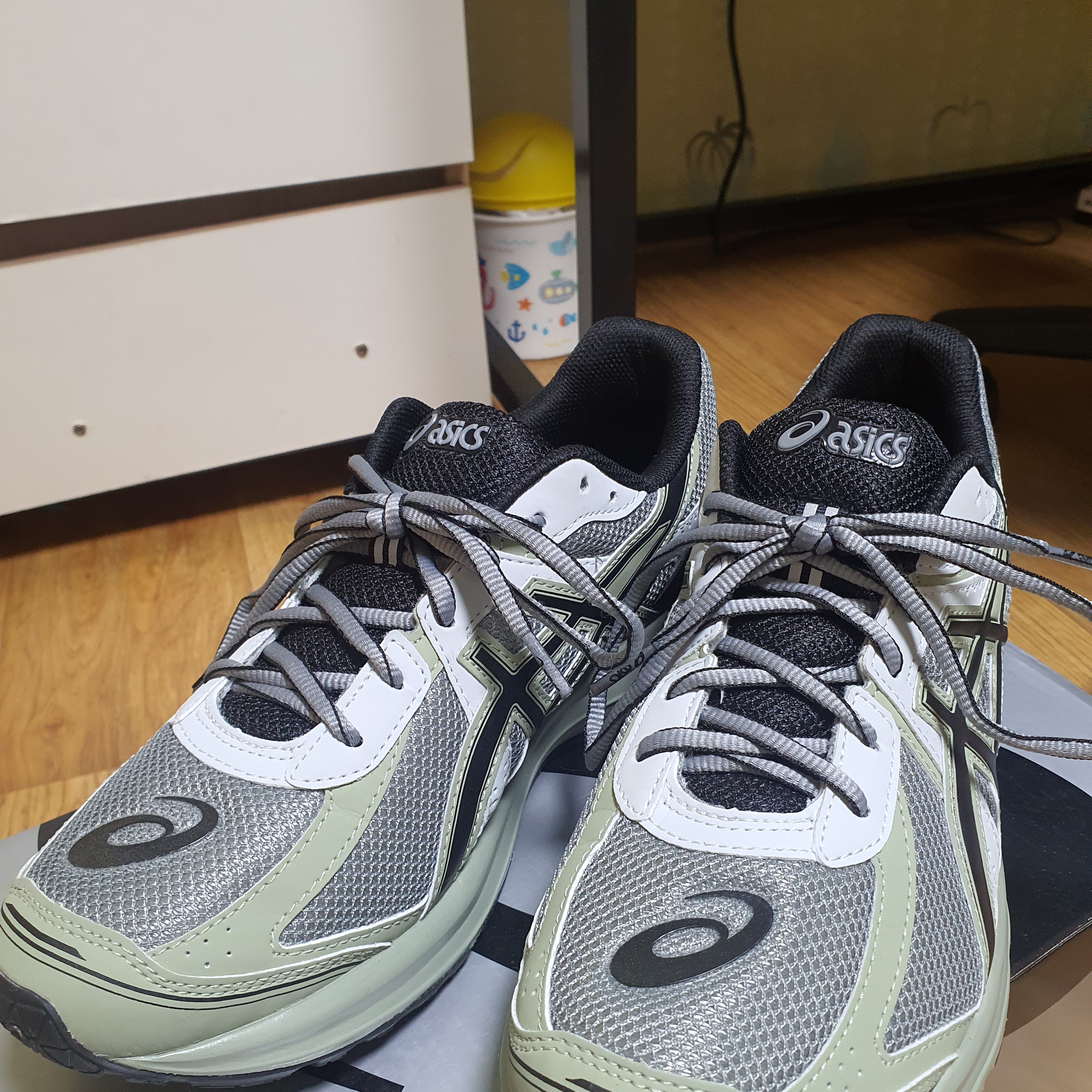 Asics Jog 100 S Sheet Rock - 2E Wide 착용 스타일