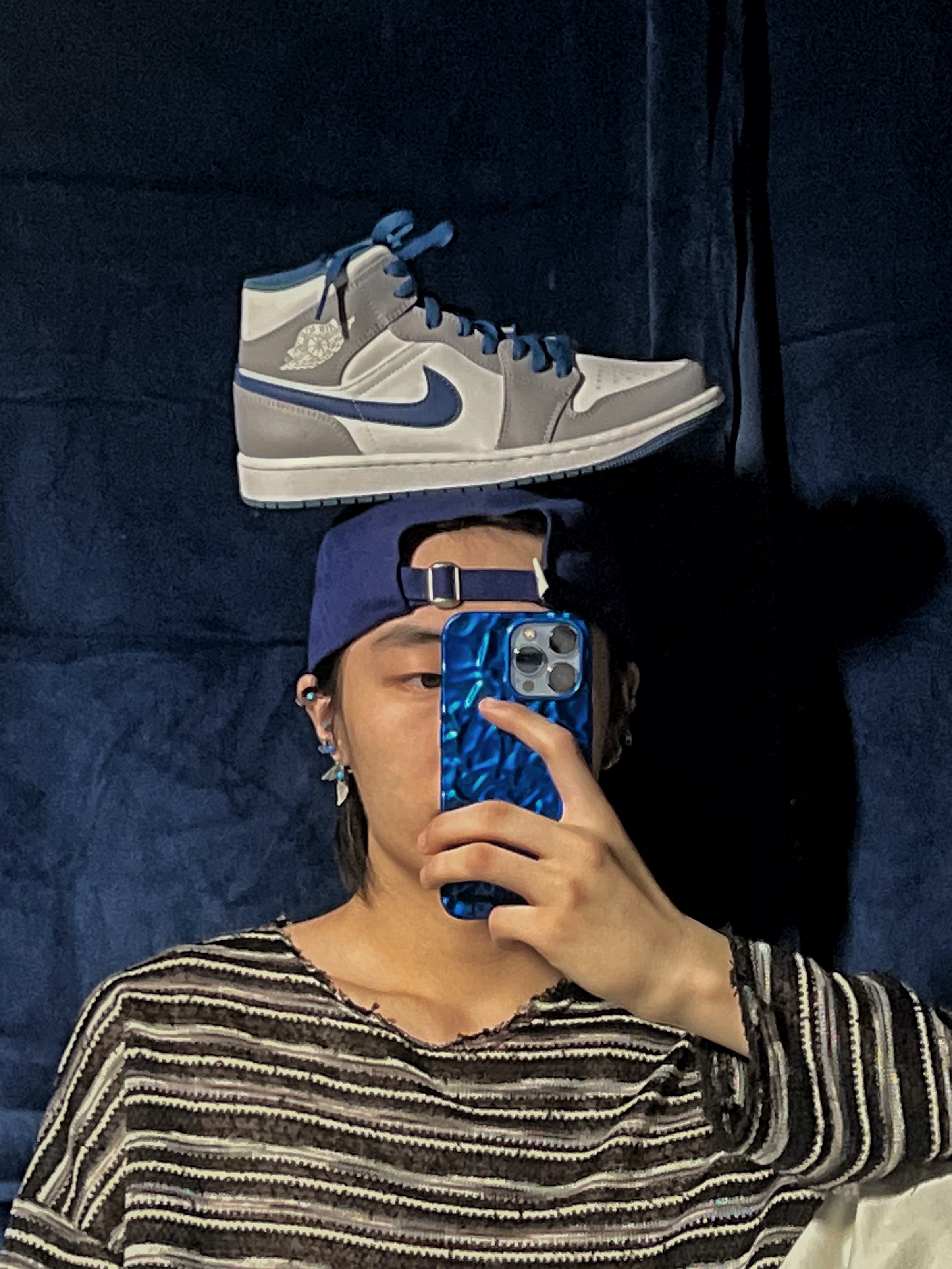 Jordan 1 Mid Cement Grey True Blue 착용 스타일 - 3