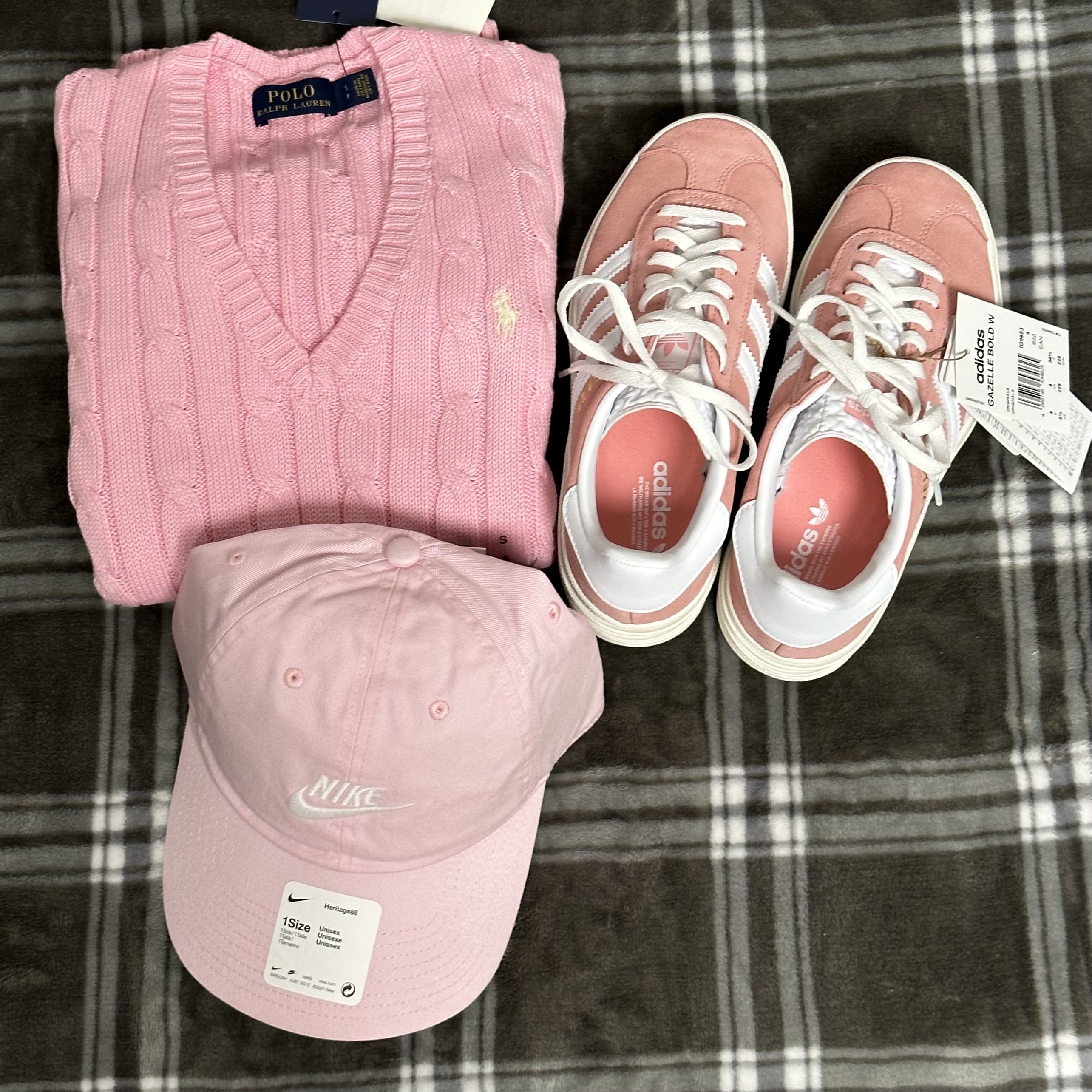 (W) Adidas Gazelle Bold Super Pop, Nike Heritage 86 Futura Washed Cap Pink Foam 착용 스타일