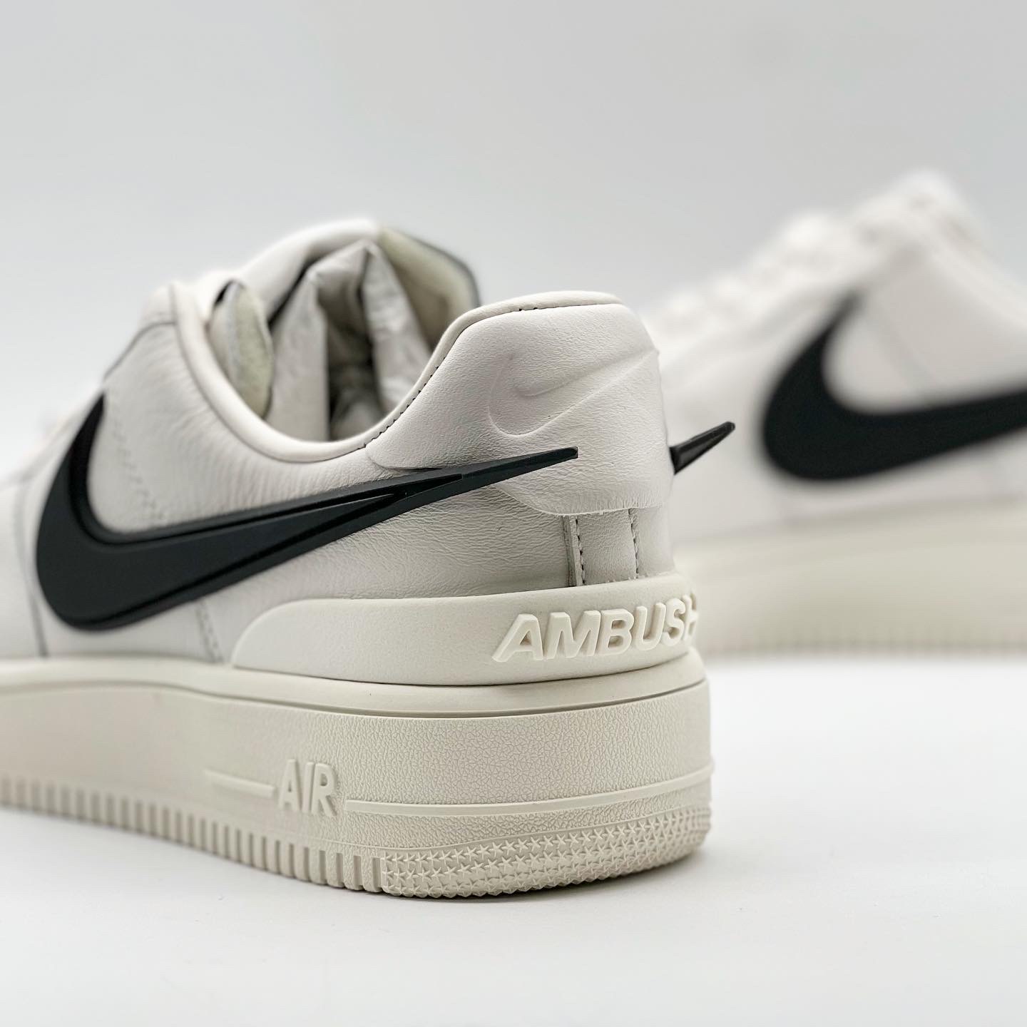 Nike x Ambush Air Force 1 Low SP Phantom 착용 스타일 - 3