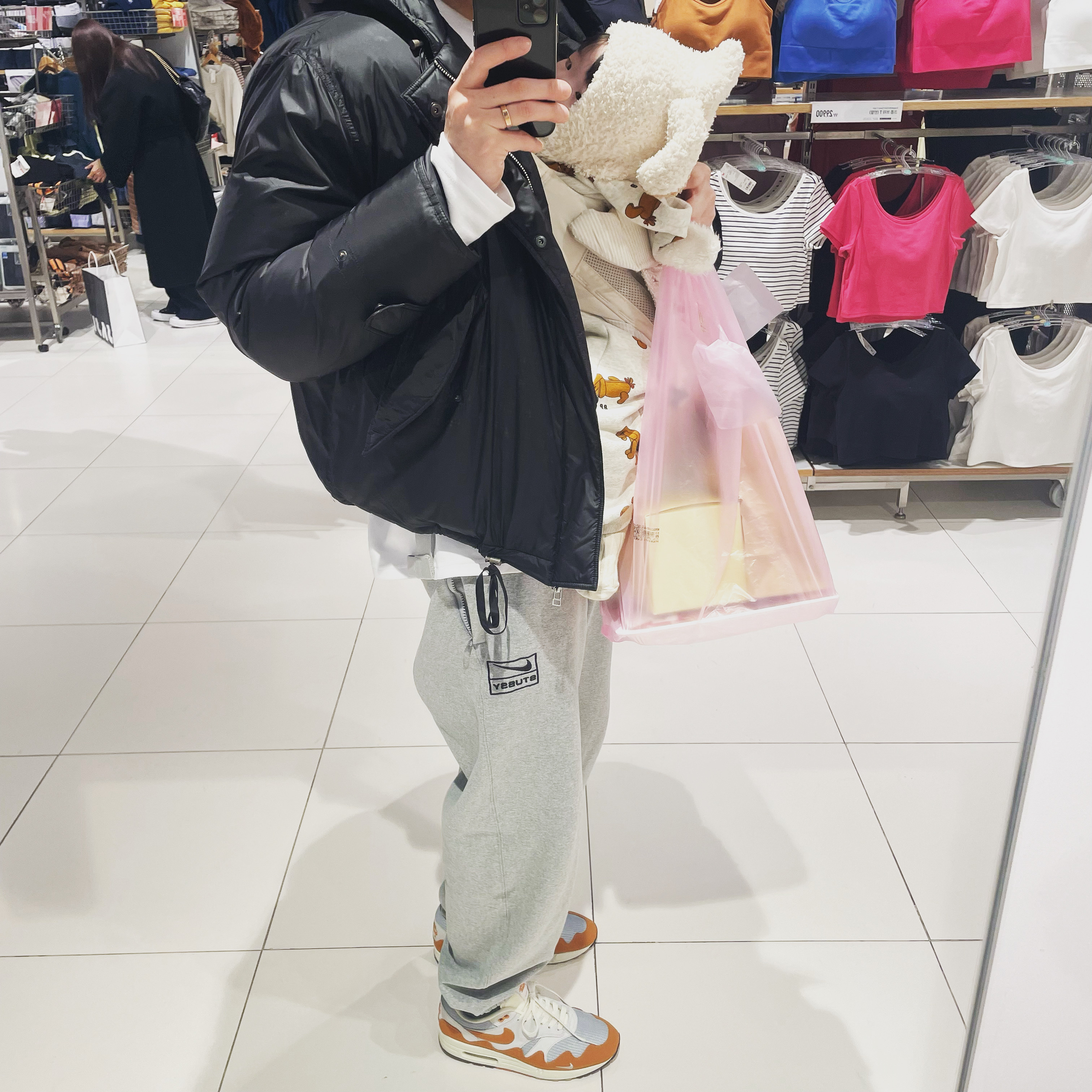 Nike x Stussy NRG Fleece Pants Dark Grey Heather (DO9340-063), Nike x Patta Air Max 1 Monarch 착용 스타일