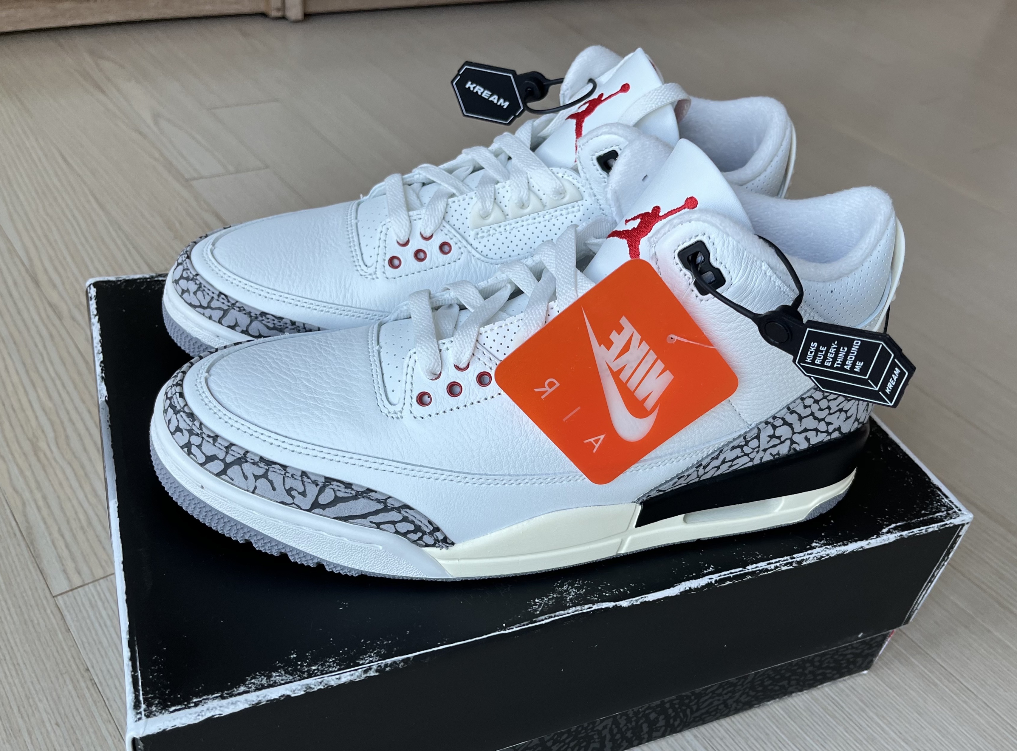 Jordan 3 Retro White Cement Reimagined 착용 스타일 - 3