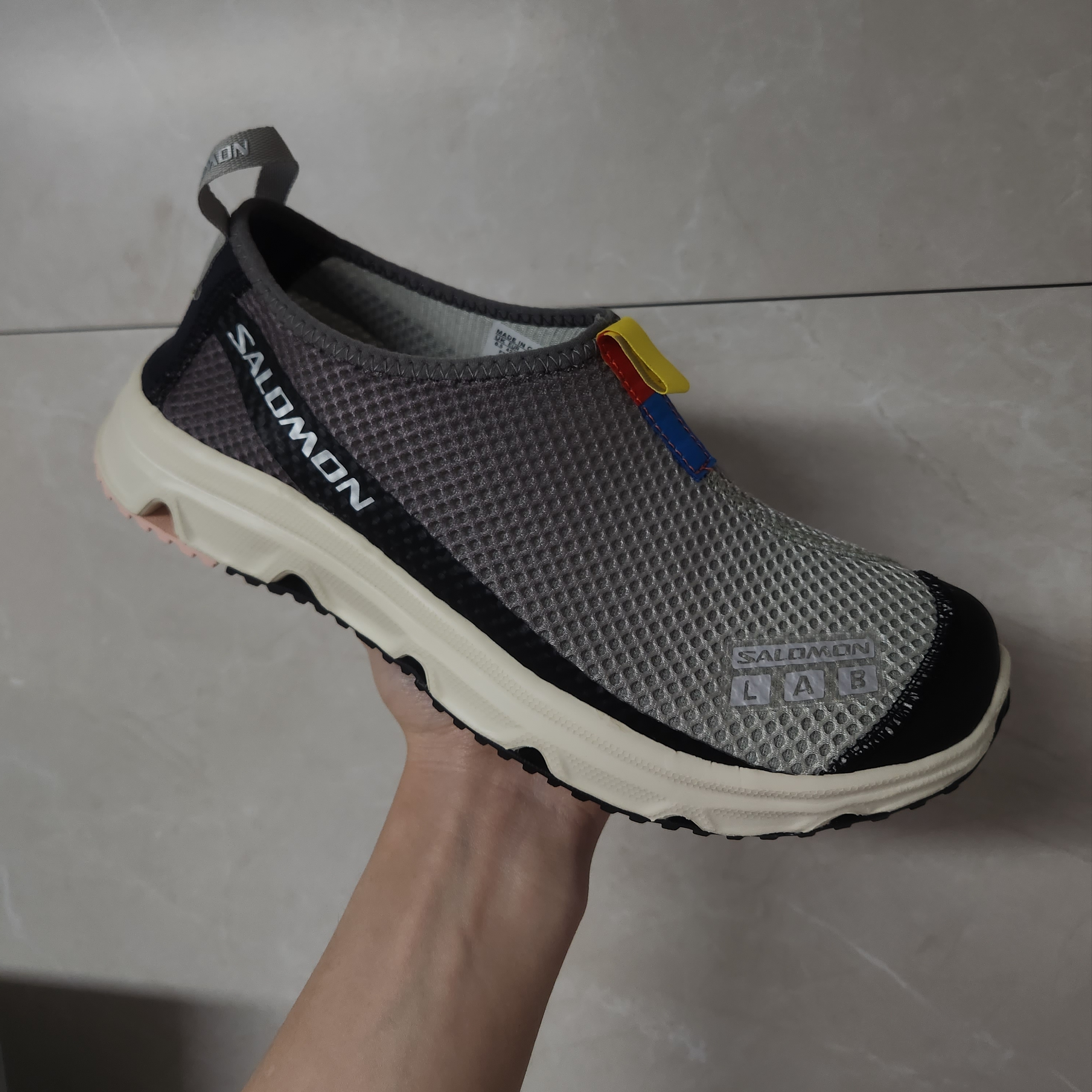 Salomon RX Moc 3.0 Pewter Desert 착용 스타일