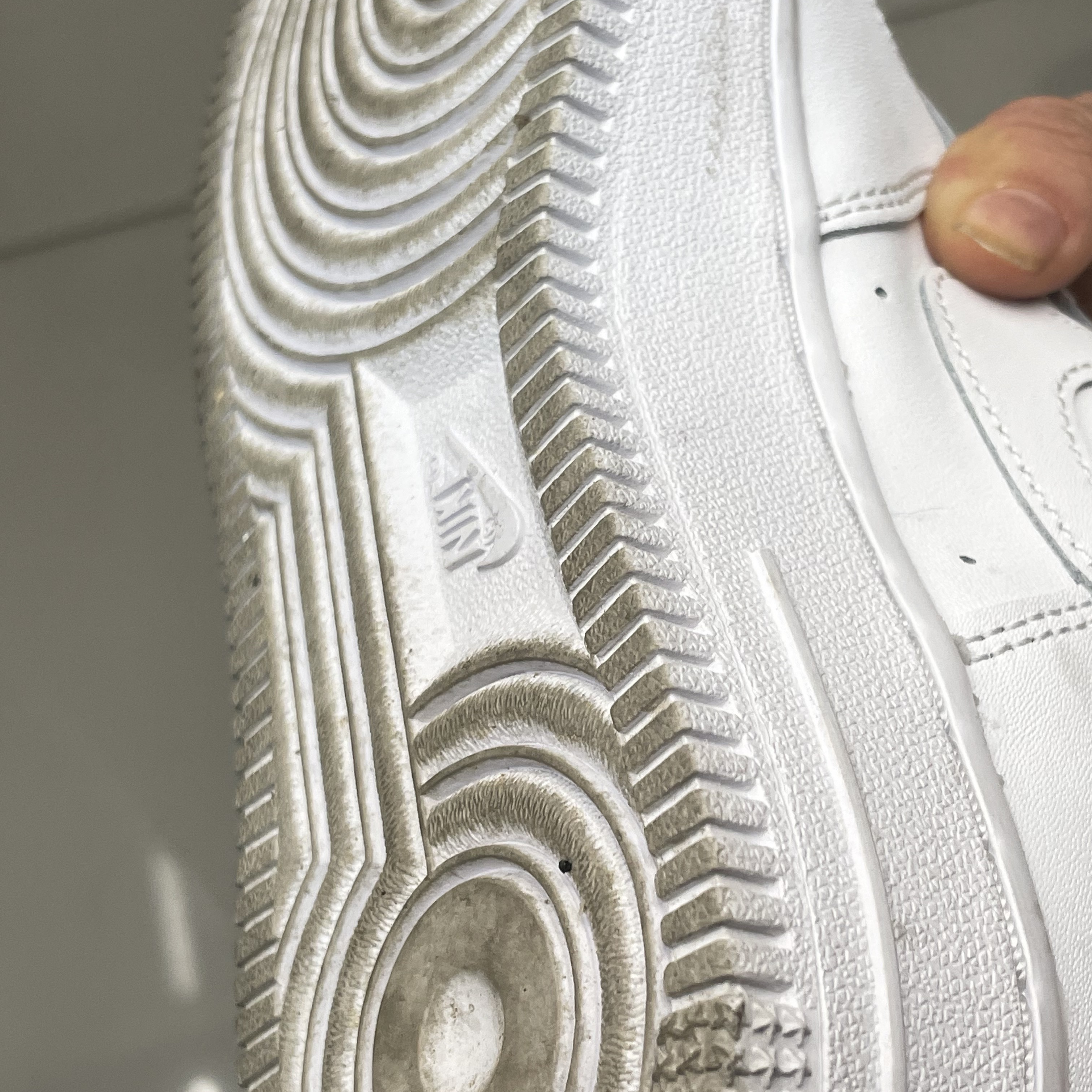 (GS) Nike Air Force 1 LE White 착용 스타일