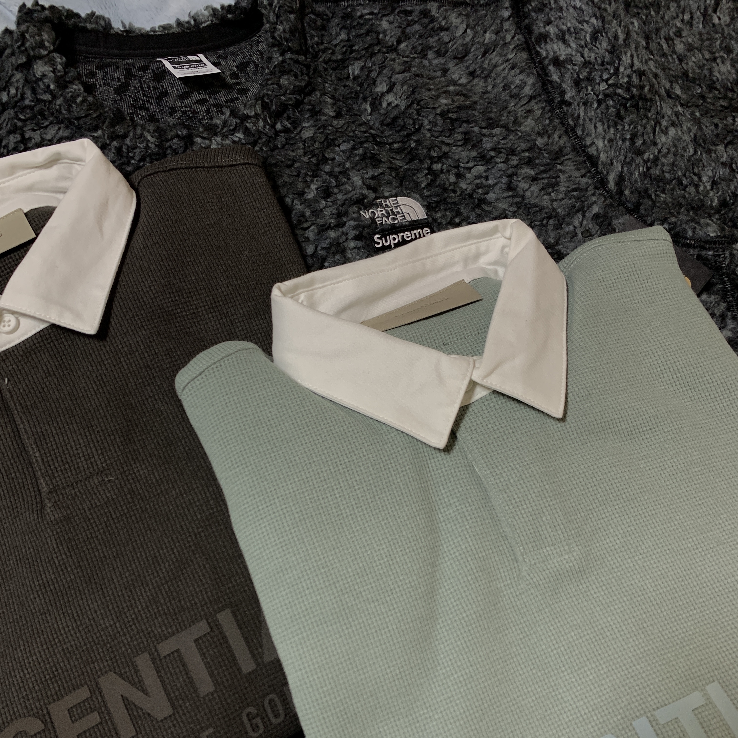 Supreme x The North Face High Pile Fleece Pullover Black - 23SS, Essentials Waffle Henley Rugby Off-Black - 23SS 착용 스타일