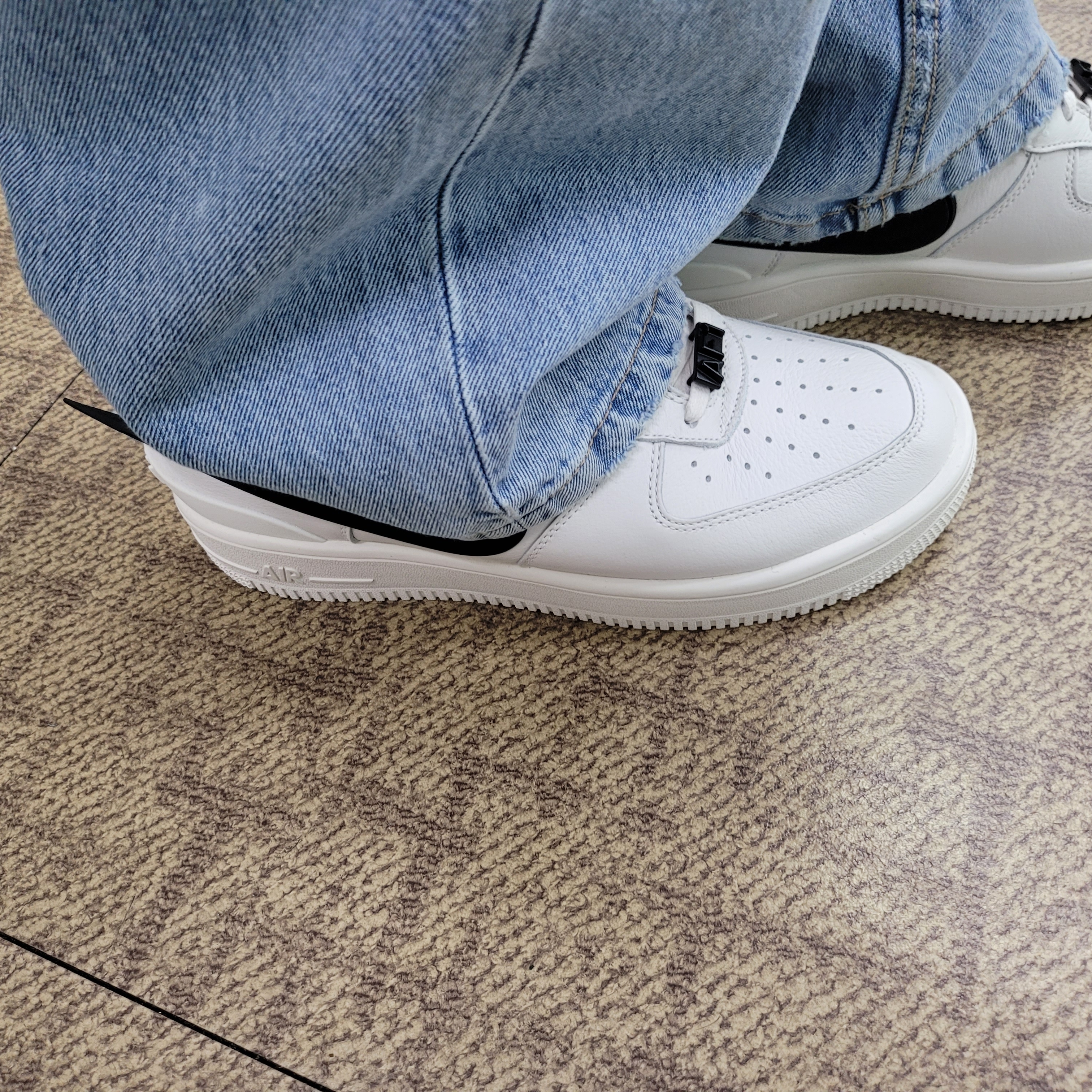 Nike x Ambush Air Force 1 Low SP Phantom 착용 스타일 - 2
