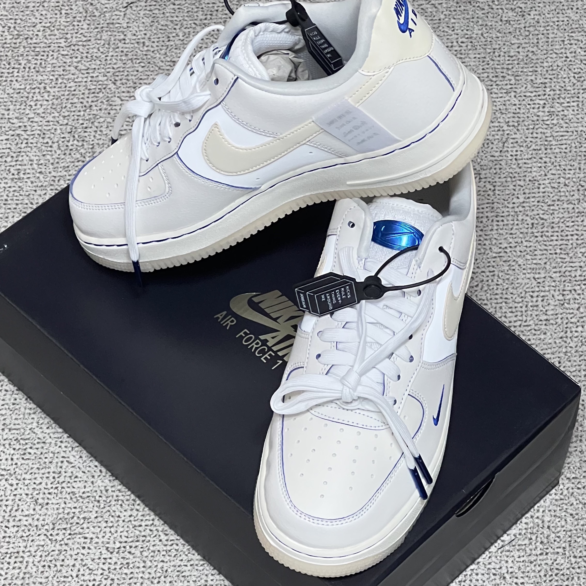 (W) Nike Air Force 1 '07 LX Game Royal Sail 착용 스타일