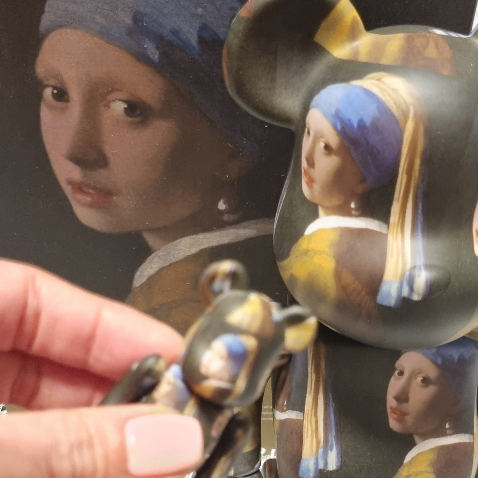Bearbrick Johannes Vermeer Girl With A Pearl Earring 100% & 400% Set 착용 스타일 - 1