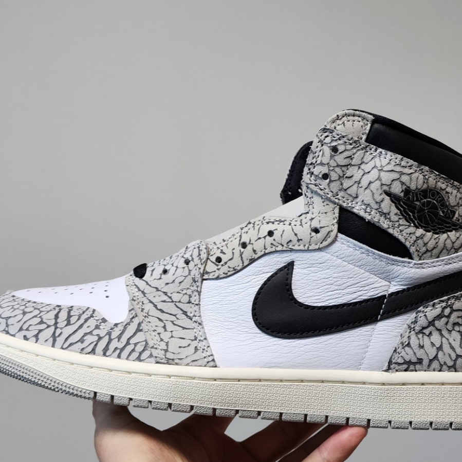 Jordan 1 Retro High OG White Cement 착용 스타일