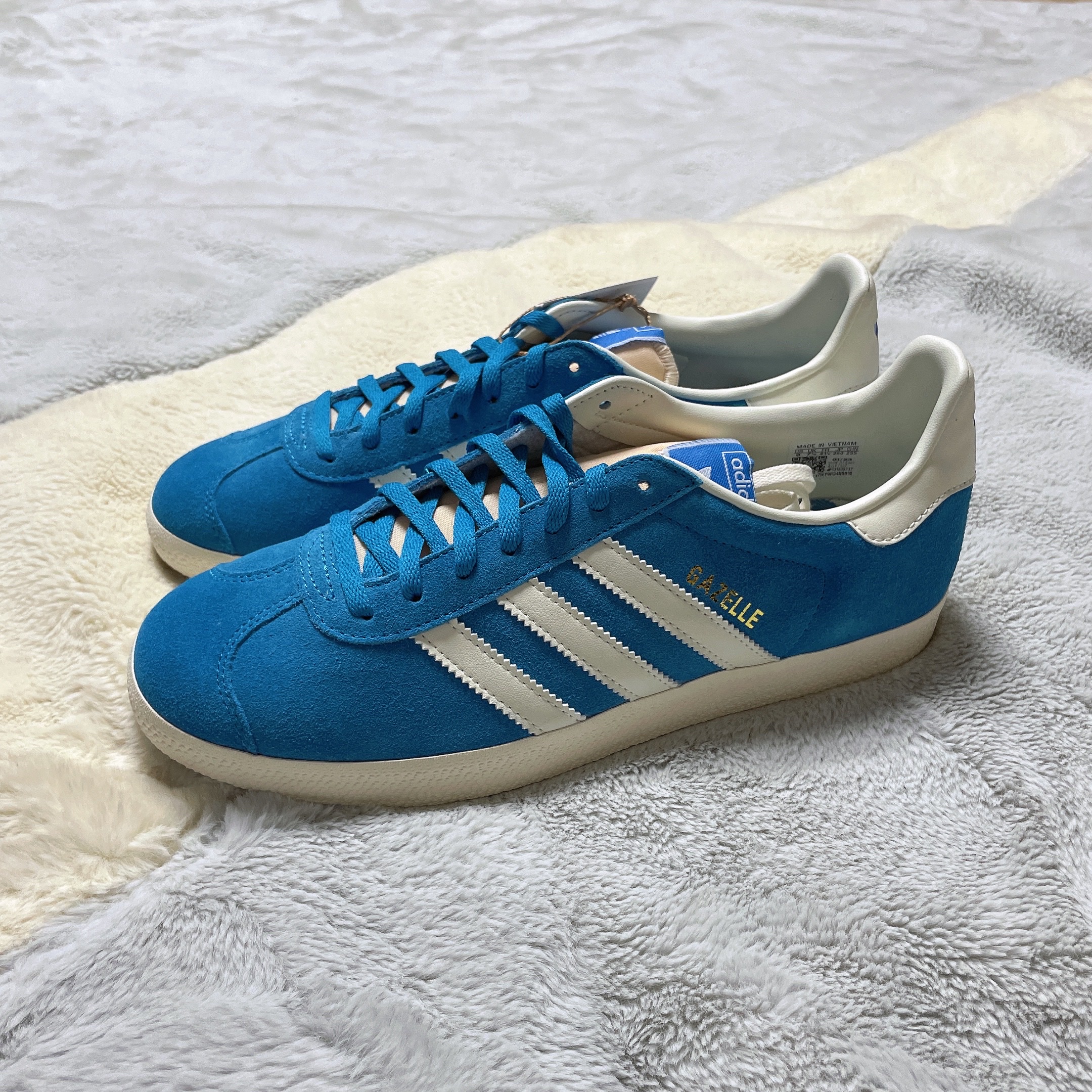 Adidas Gazelle Bold Aqua Off White 착용 스타일 - 1