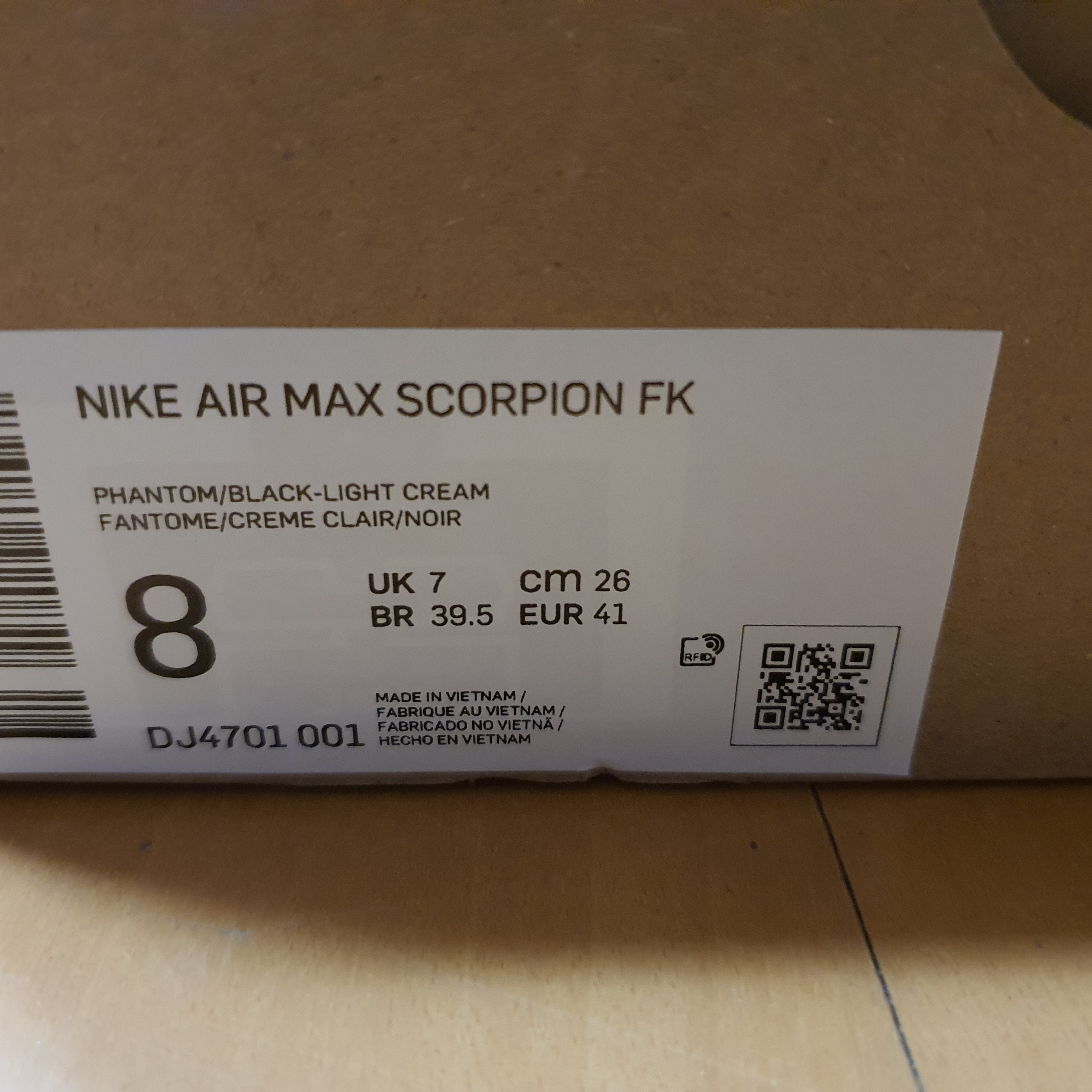 Nike Air Max Scorpion Flyknit Lemon Wash 착용 스타일 - 2