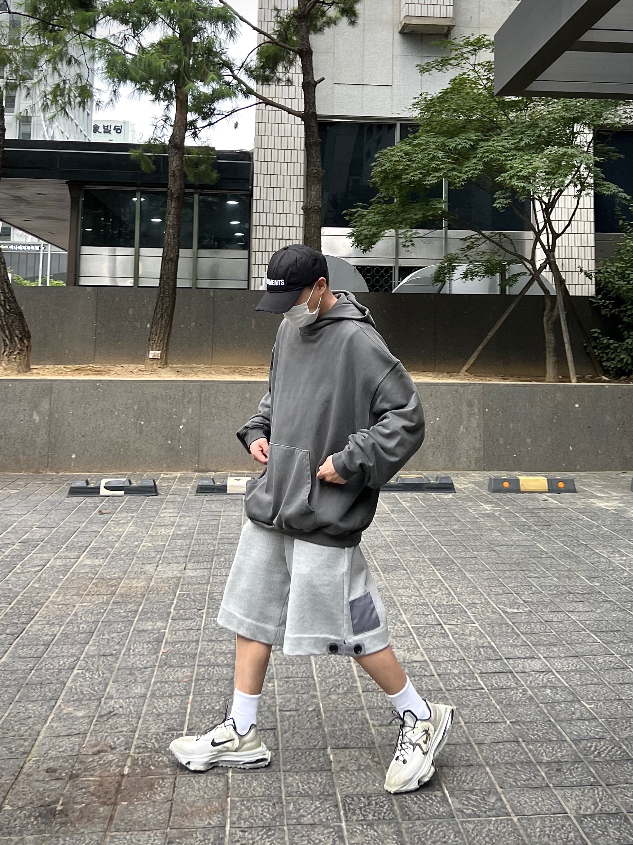 Nike x Matthew M Williams Zoom 004 Stone 착용 스타일 - 1