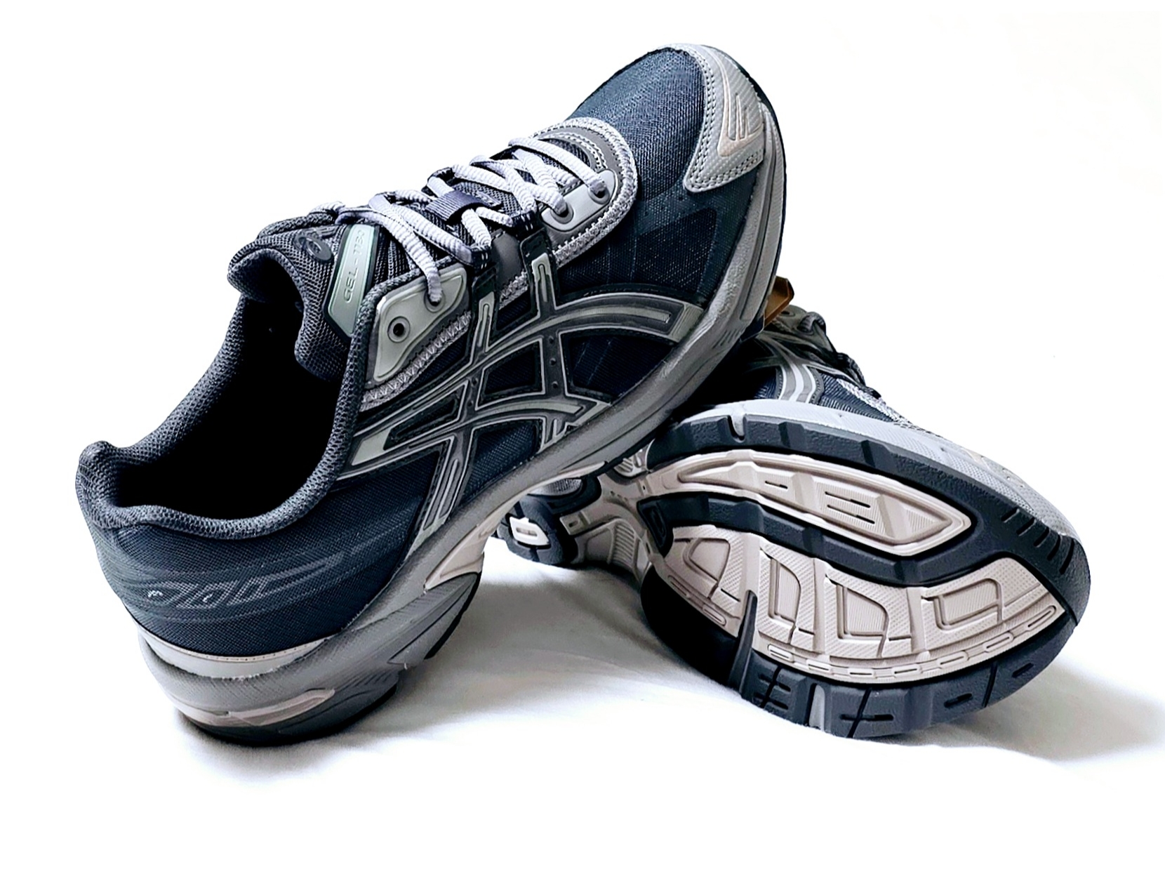 Asics Gel-1130 RE Obsidian Grey 착용 스타일 - 2