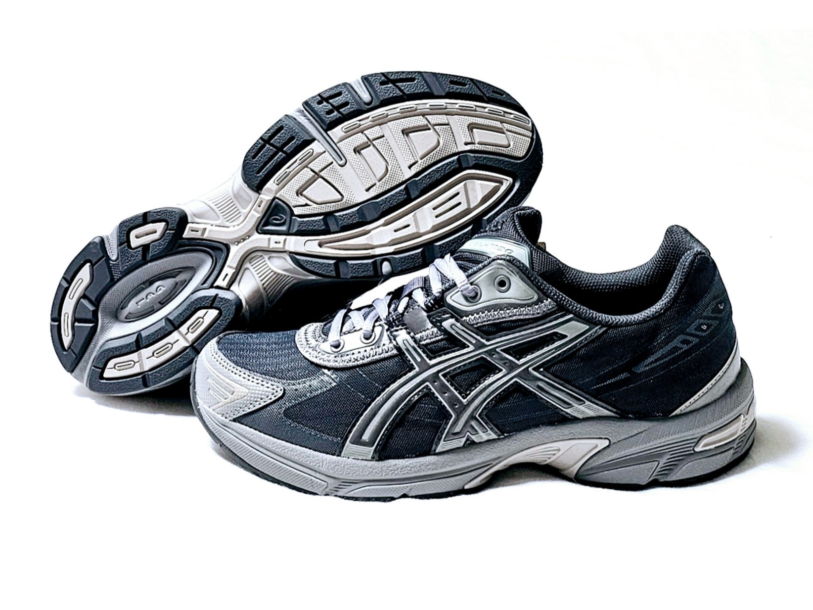 Asics Gel-1130 RE Obsidian Grey 착용 스타일 - 1