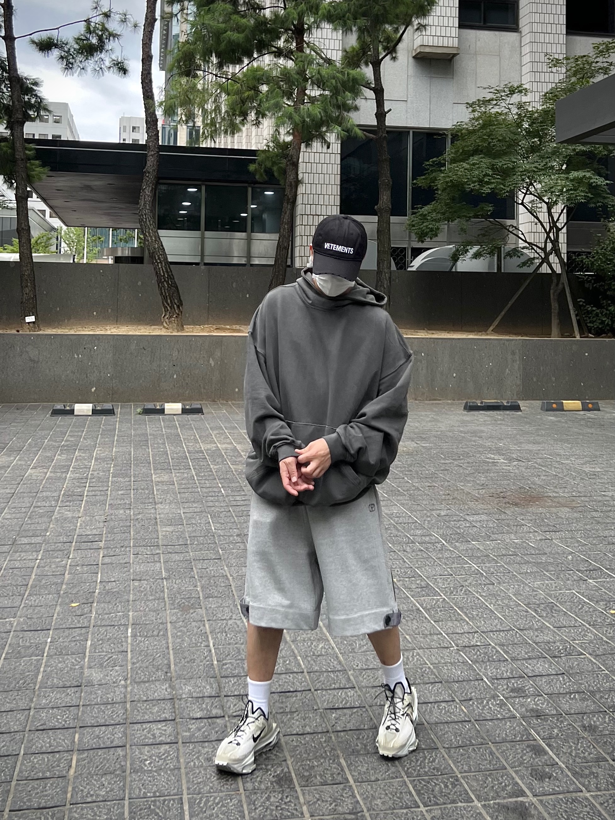 Nike x Matthew M Williams Zoom 004 Stone 착용 스타일 - 2