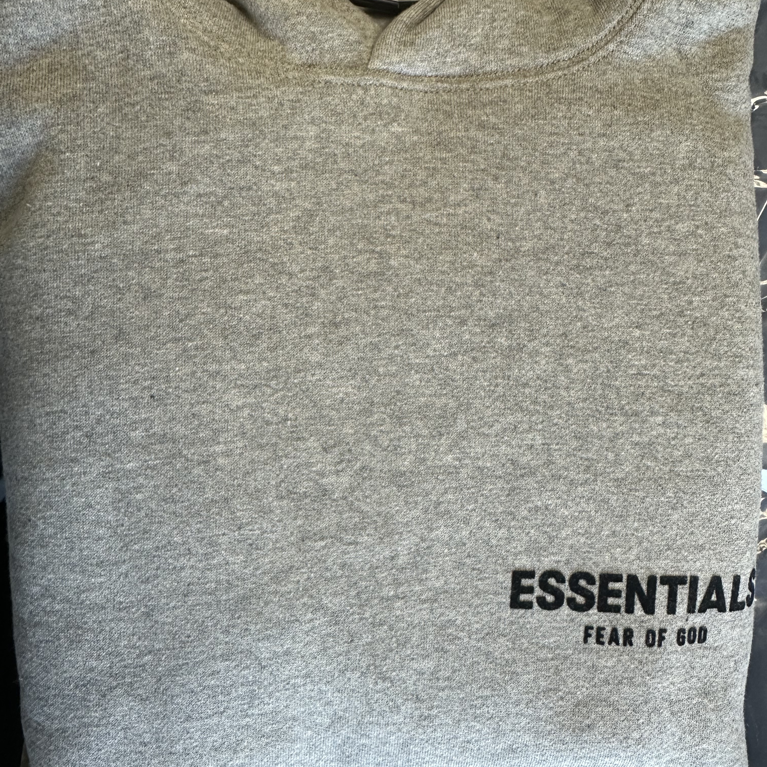 Essentials The Core Collection Hoodie Dark Oatmeal 착용 스타일 - 3