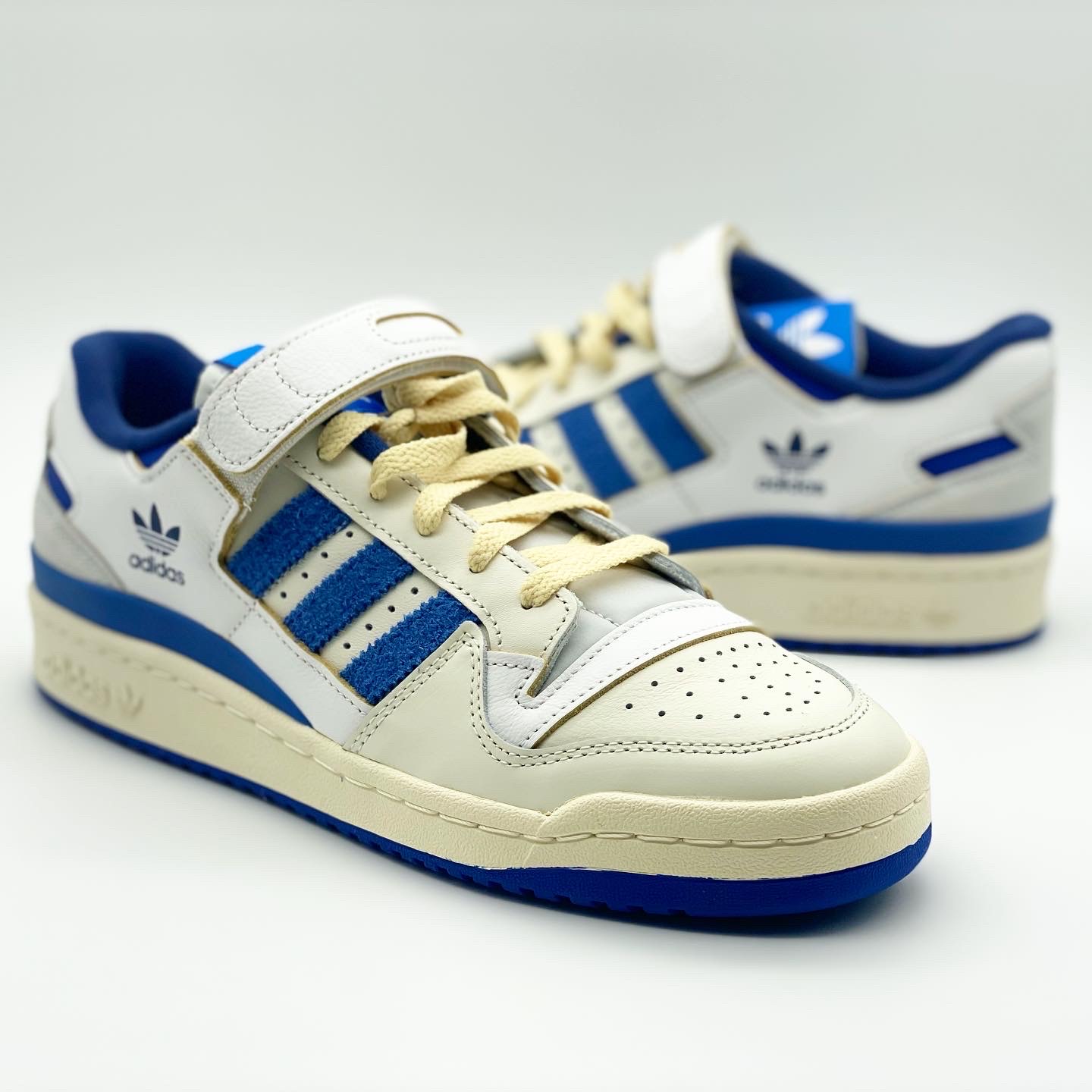 Adidas OG Forum 84 Low Blue Thread 착용 스타일 - 2
