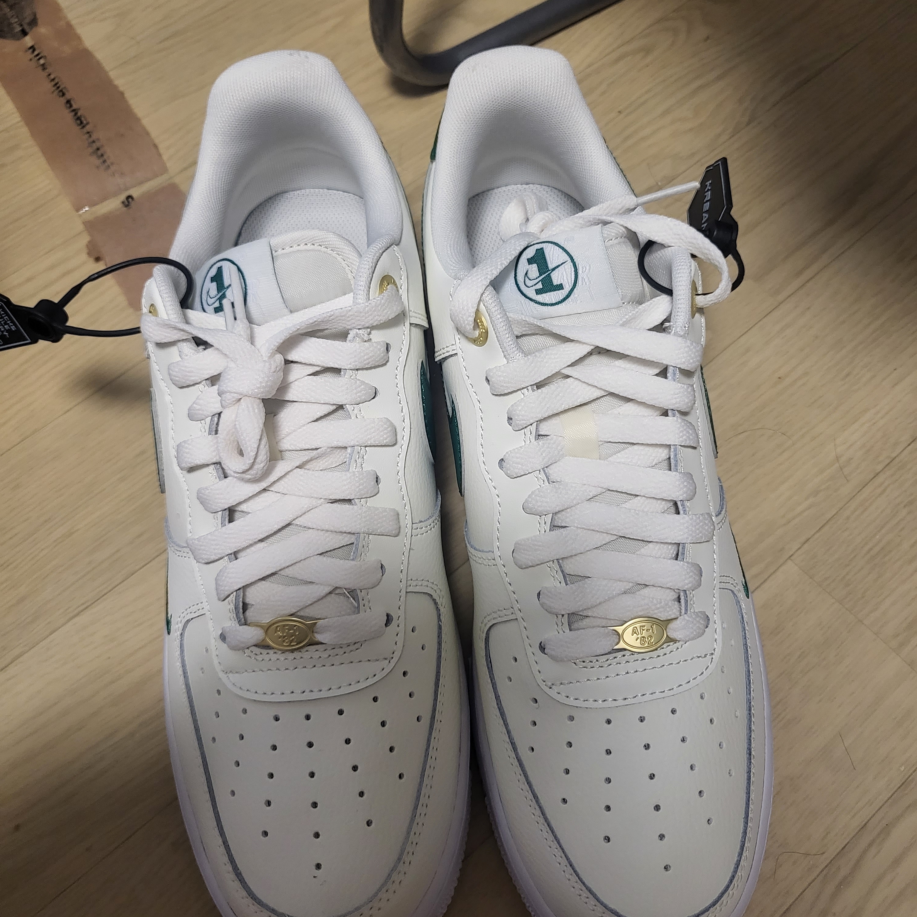 Nike Air Force 1 '07 LV8 40th Anniversary Join Forces Sail Malachite 착용 스타일 - 3