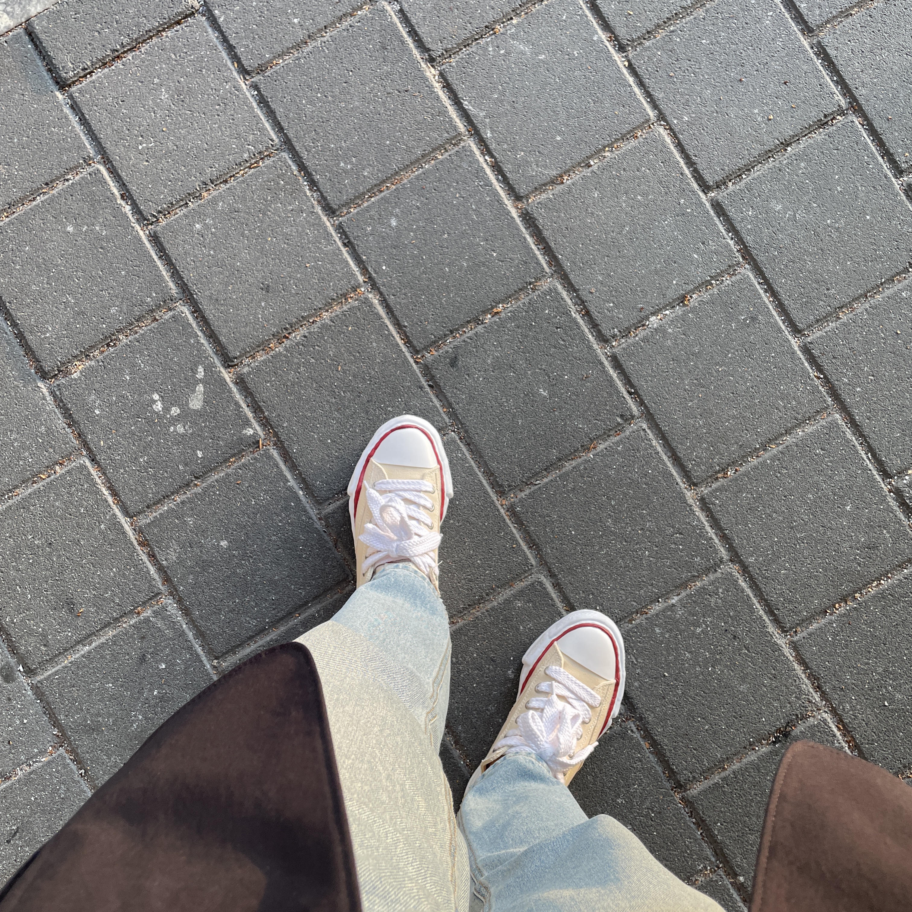 Maison Mihara Yasuhiro Peterson OG Sole Canvas Low-top Sneakers Natural 착용 스타일