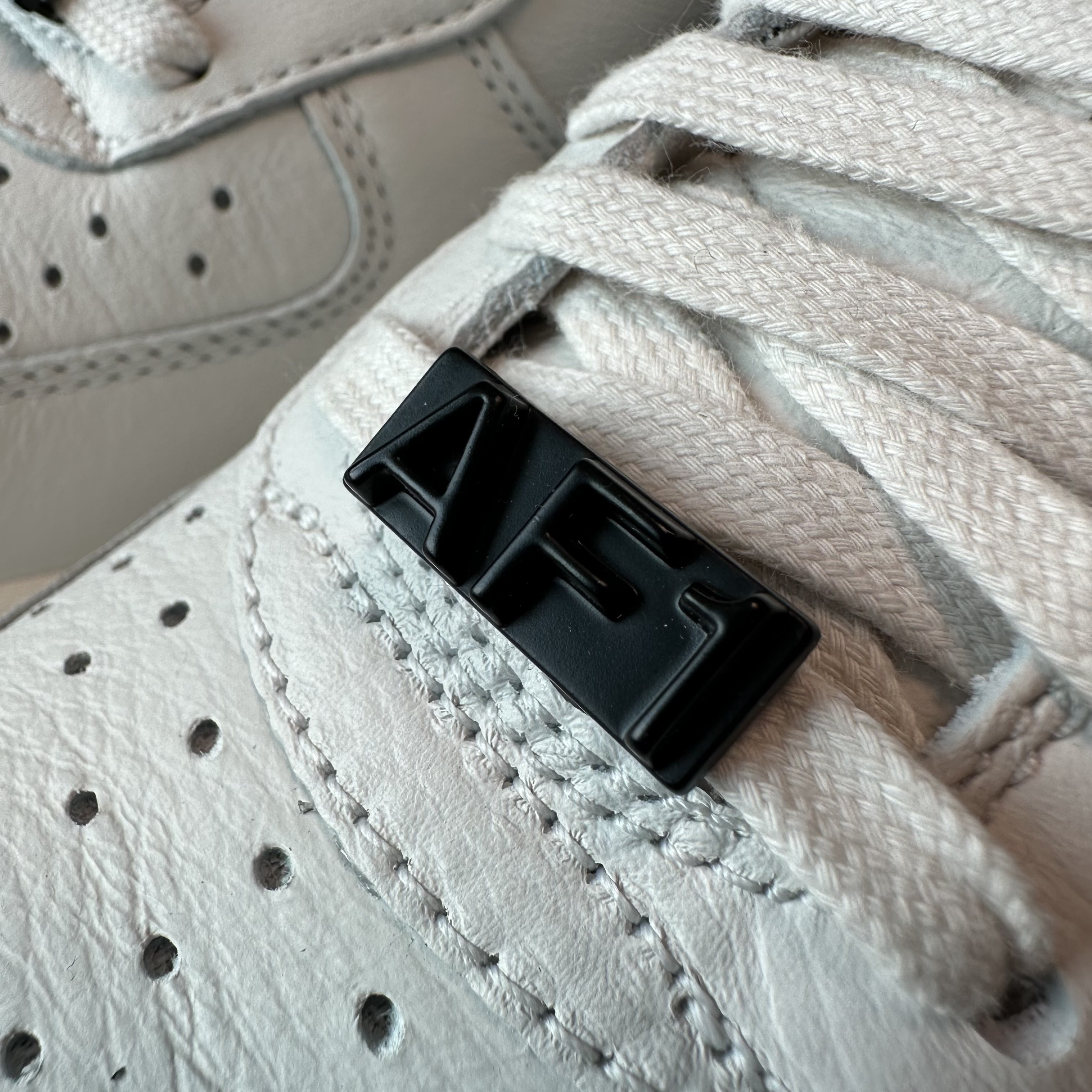 Nike x Ambush Air Force 1 Low SP Phantom 착용 스타일 - 3