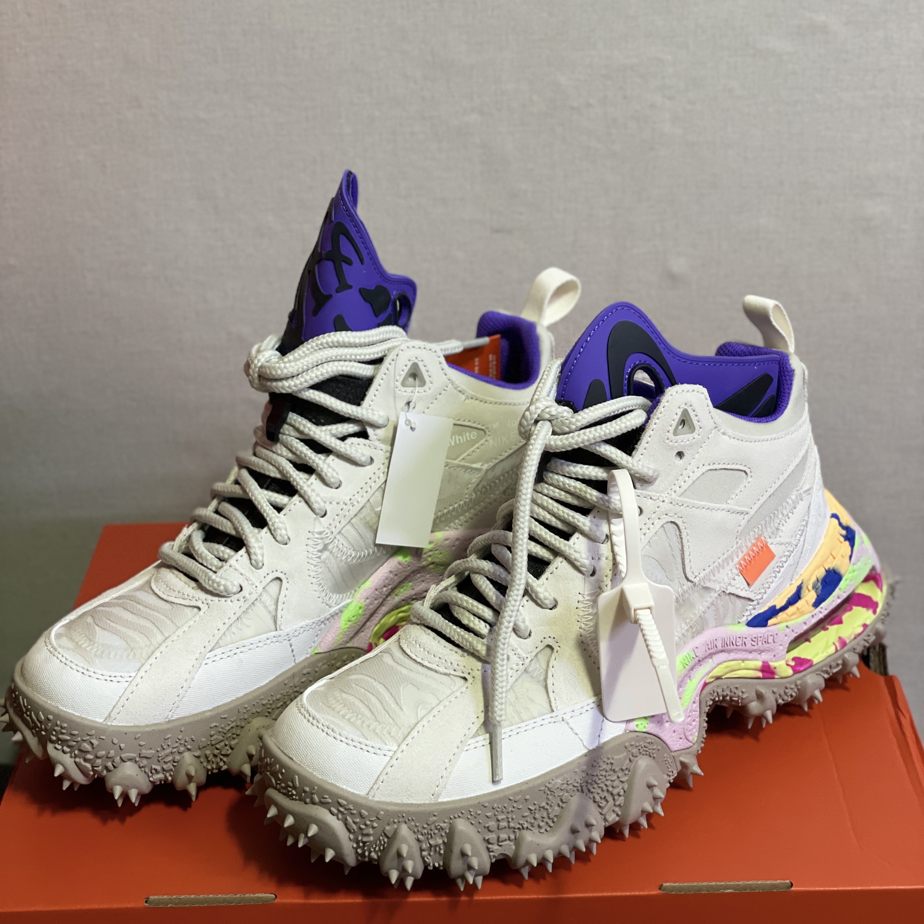 Nike x Off-White Terra Forma Summit White and Psychic Purple 착용 스타일 - 1