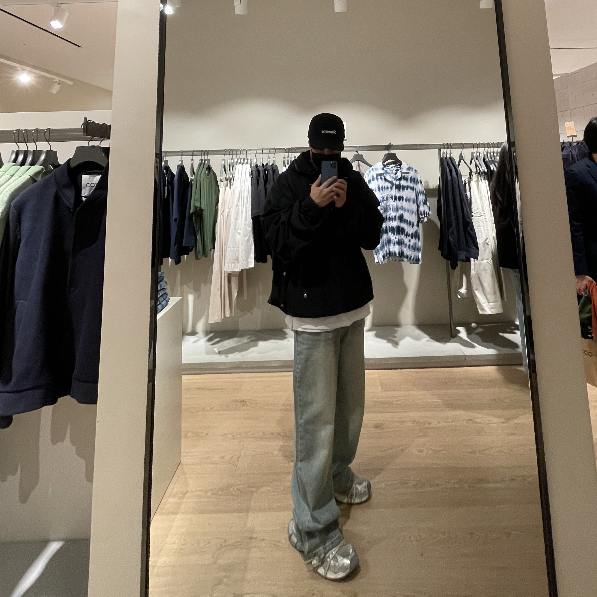 Balenciaga 3XL Sneakers Light Beige 착용 스타일 - 2