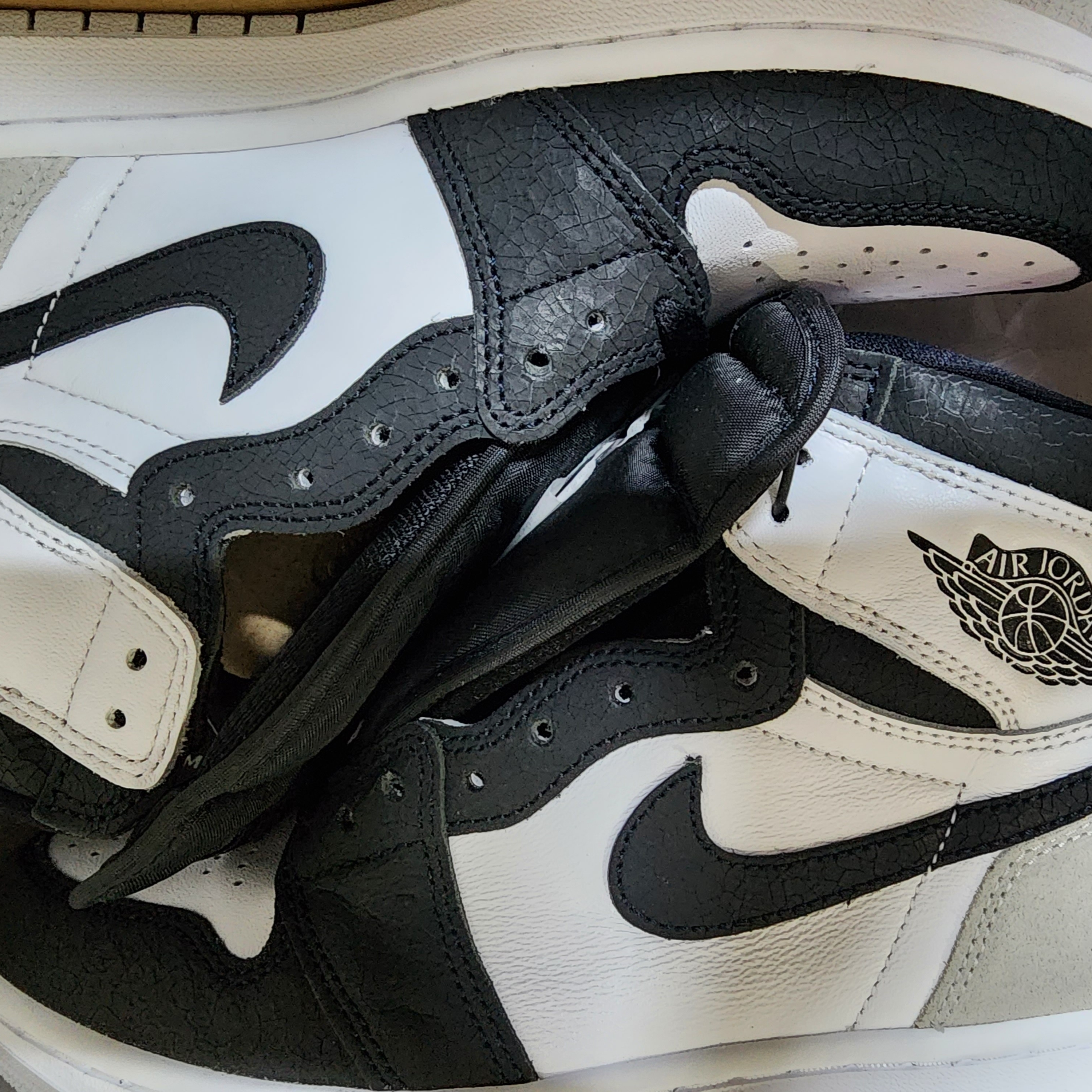 Jordan 1 Retro High OG Bleached Coral 착용 스타일 - 1