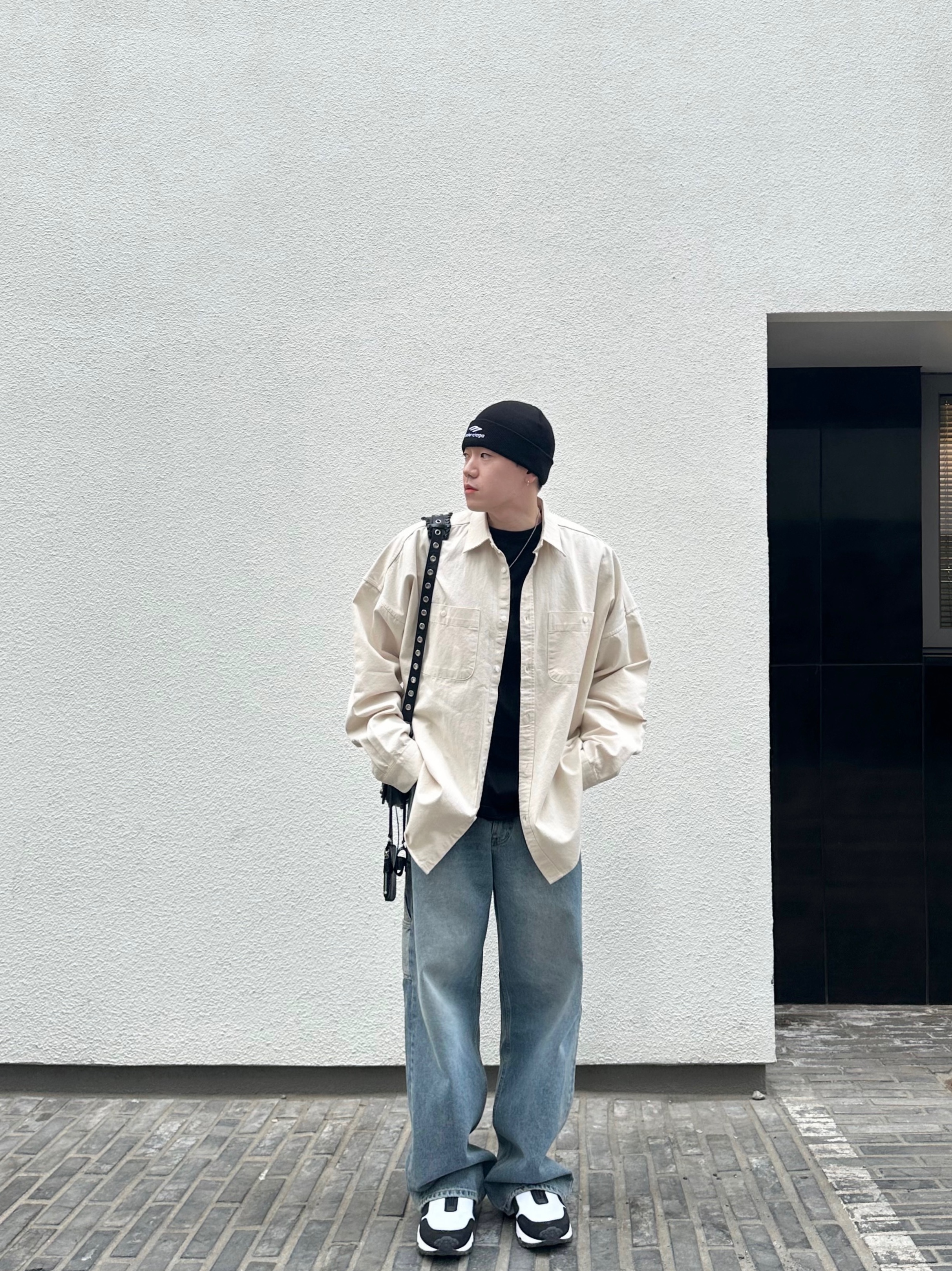 Nike x Comme des Garcons Homme Plus Air Max Sunder SP White Black, Balenciaga Crocodile Embossed Le Cagole XS Shoulder Bag Black 착용 스타일 - 3