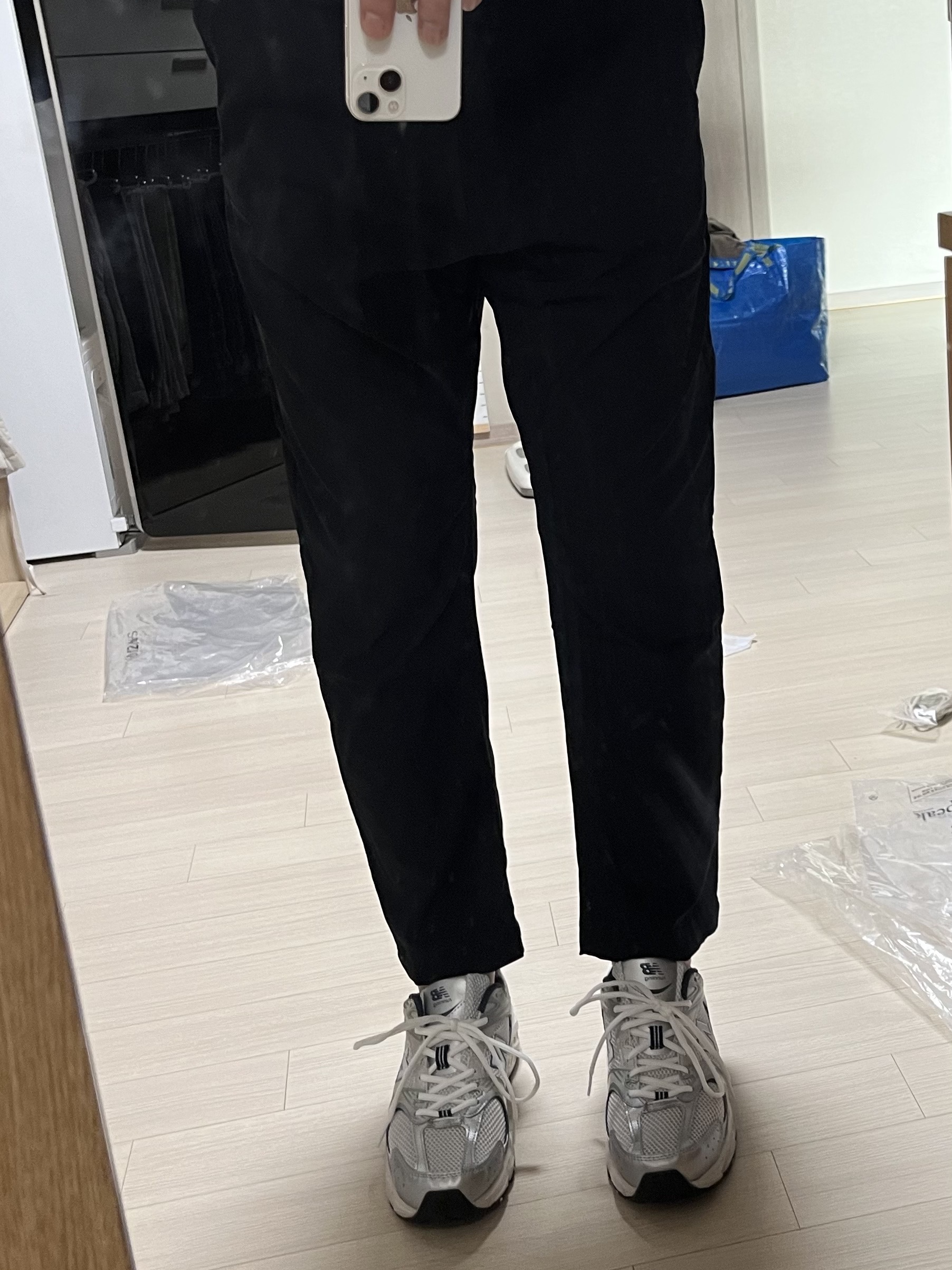 New Balance 530 Steel Grey 착용 스타일 - 1