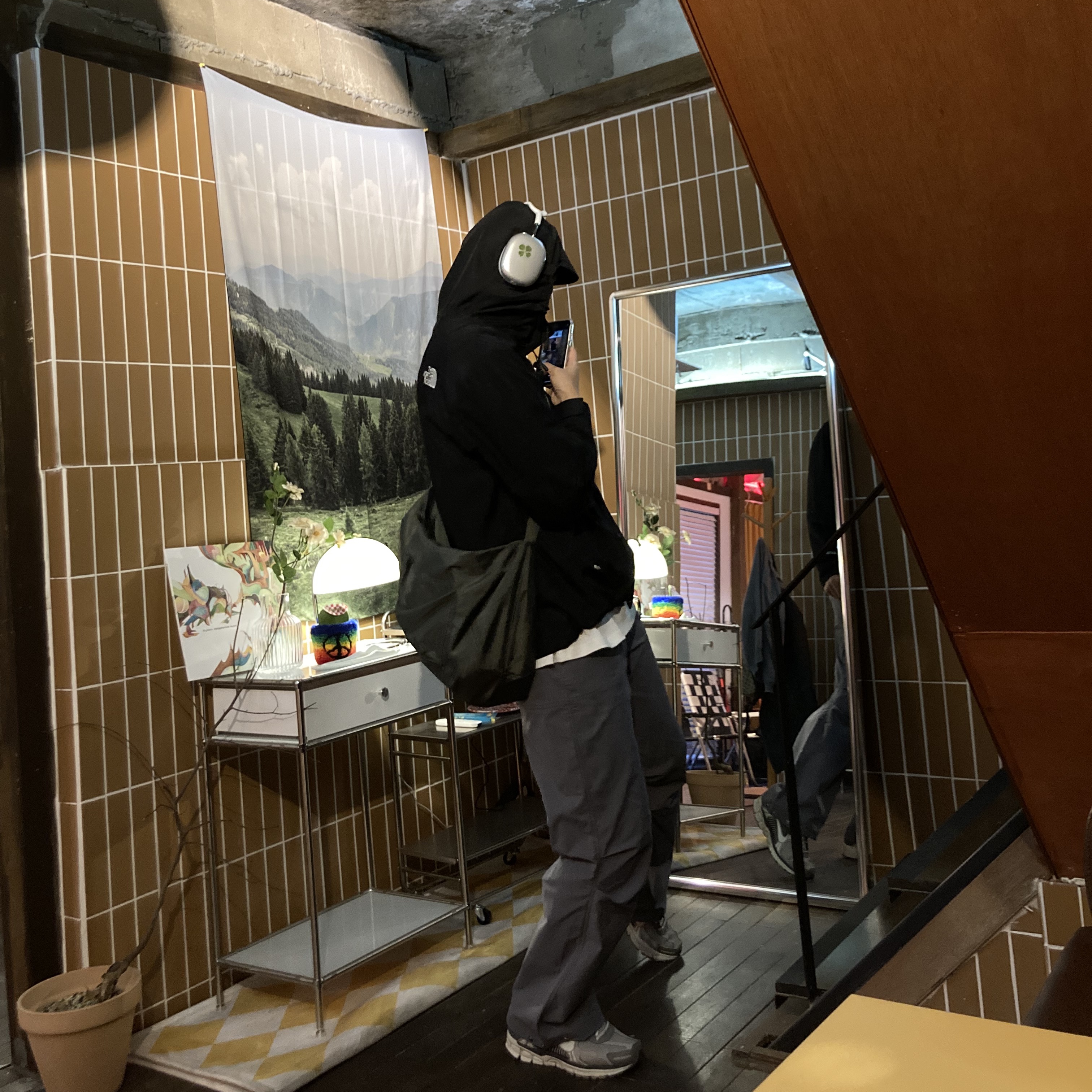 Zara x Ader Error Graphic Long Sleeve T-Shirt Scratch White, Sansan Gear Pocket Pants Grey - 22FW 착용 스타일