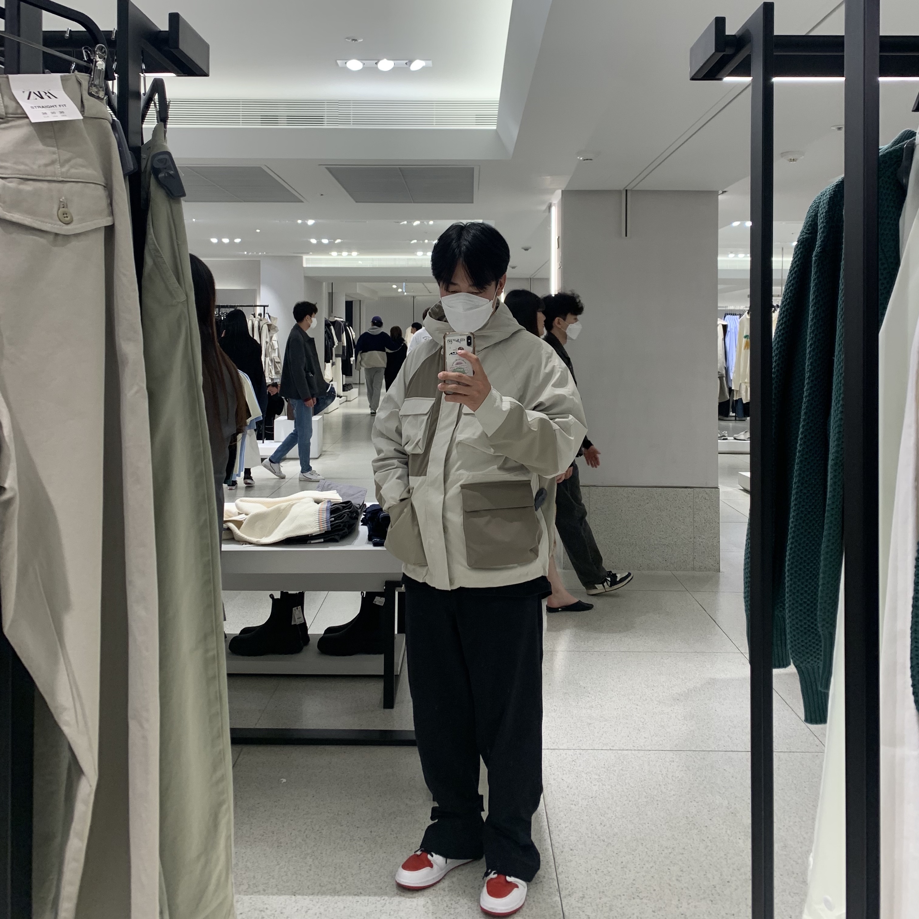 Jordan 1 Retro High OG Heritage, Nonnod Flexible Pants Black 착용 스타일