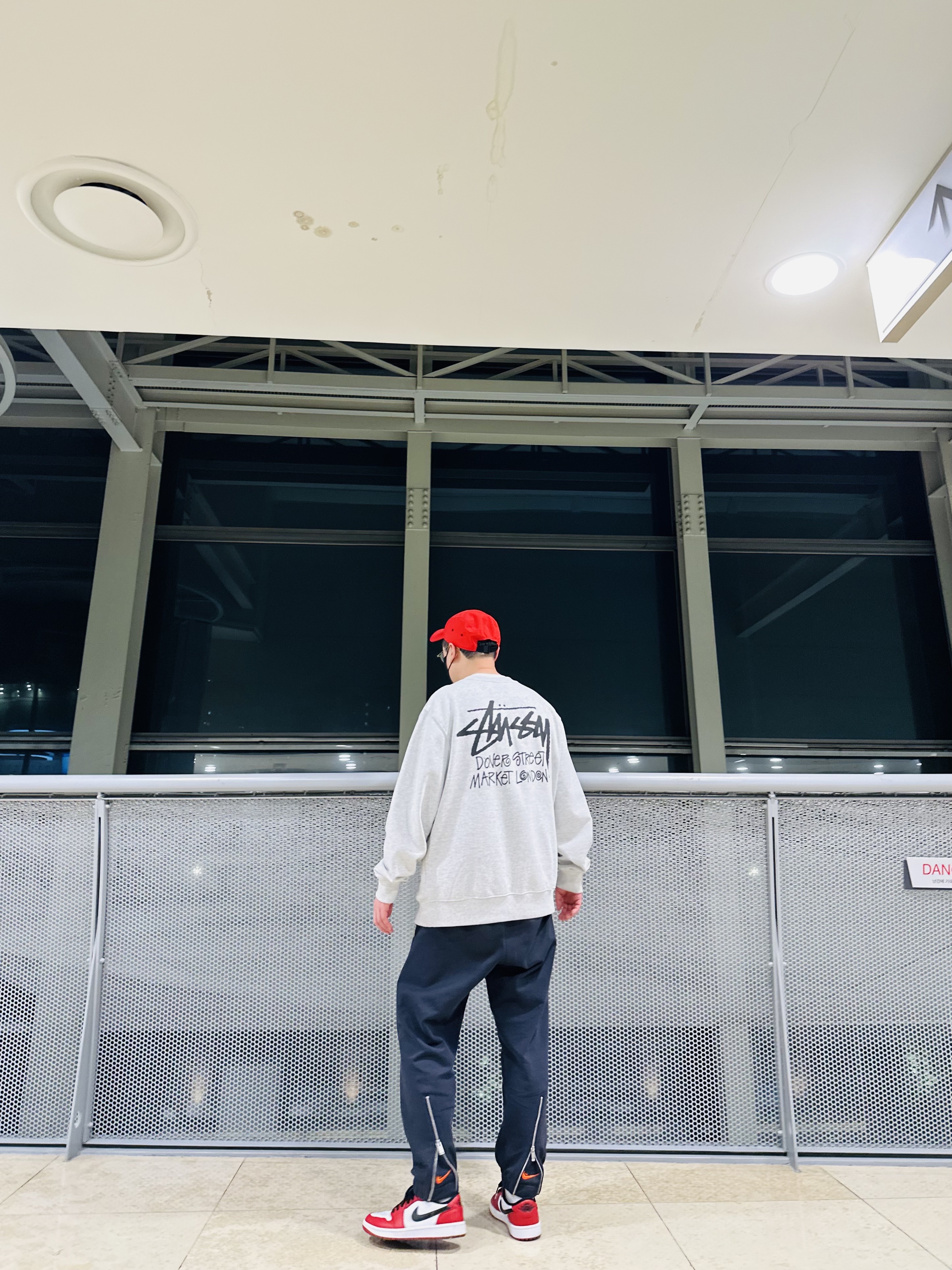 Nike x Undercover NRG AW84 TC Adjustable Cap Red, Stussy Stock DSM London Crew Ash Heather 2021 착용 스타일 - 3