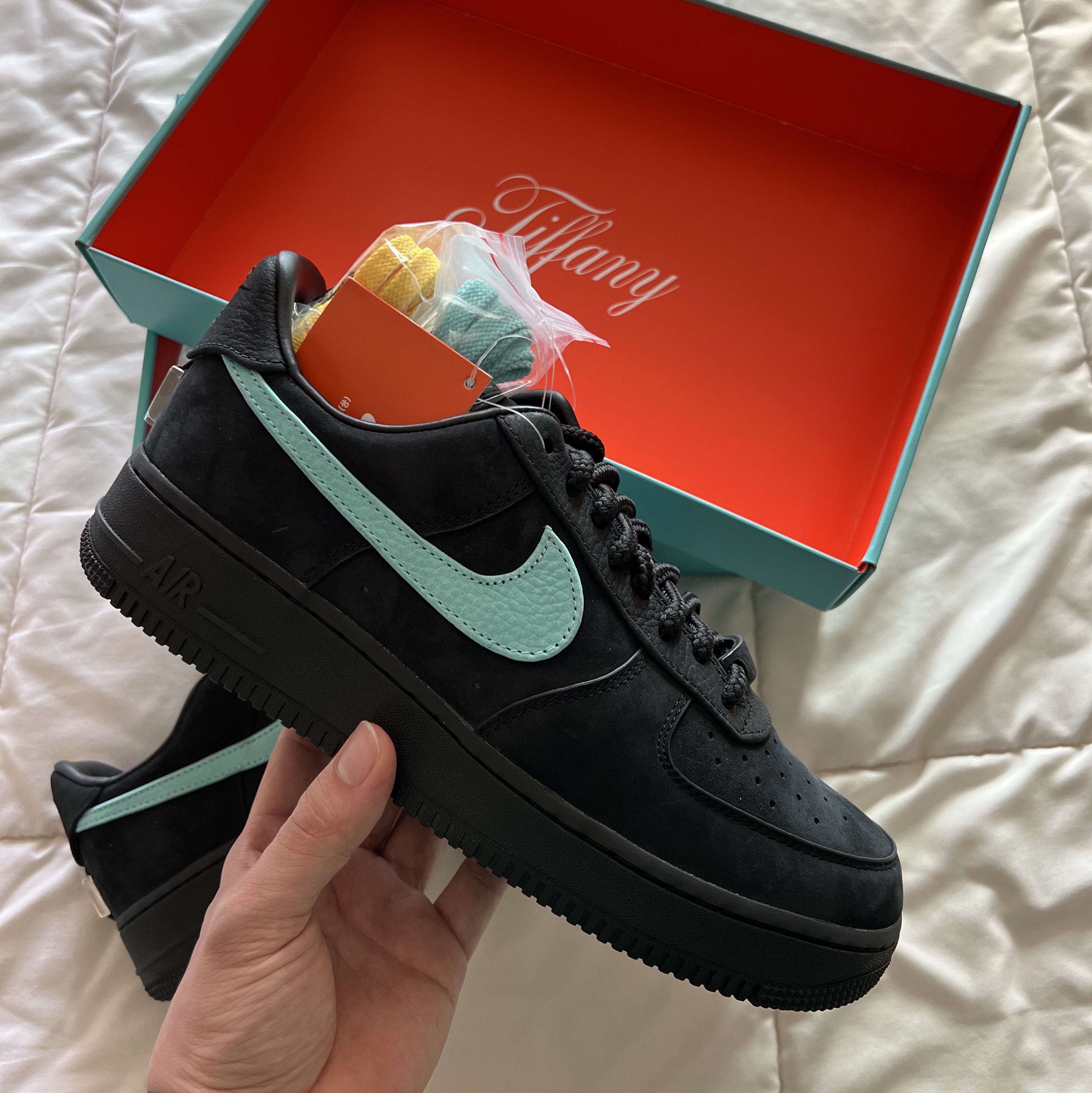Nike x Tiffany & Co. Air Force 1 Low SP 1837 착용 스타일 - 1