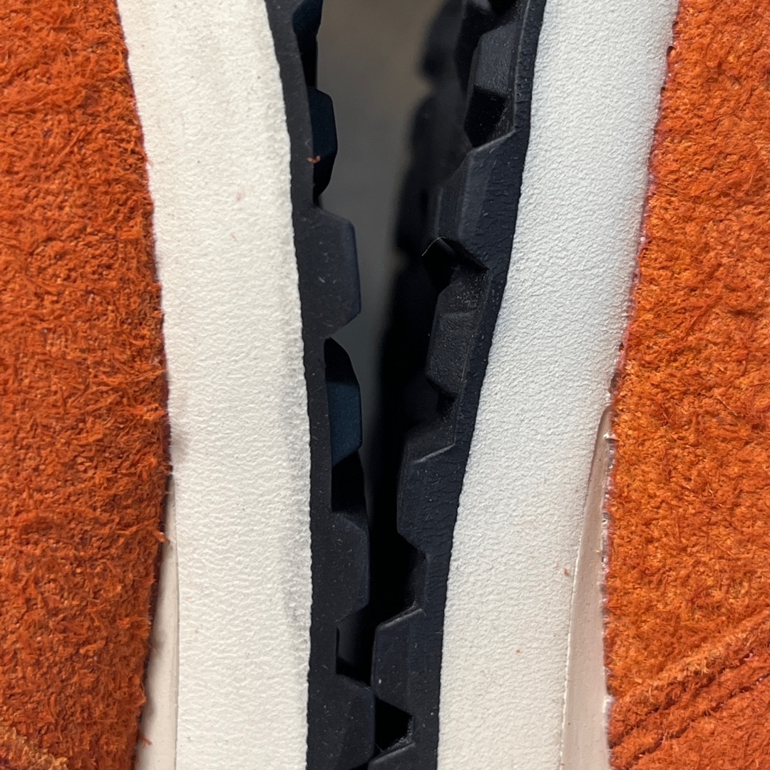 New Balance 574 Heritage Orange Burst White 착용 스타일 - 2