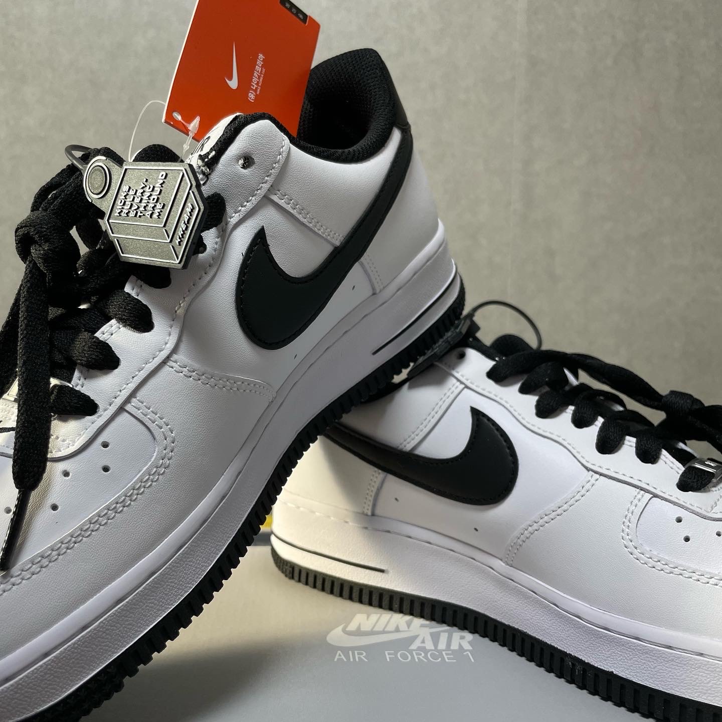 Nike Air Force 1 '07 White Black 착용 스타일