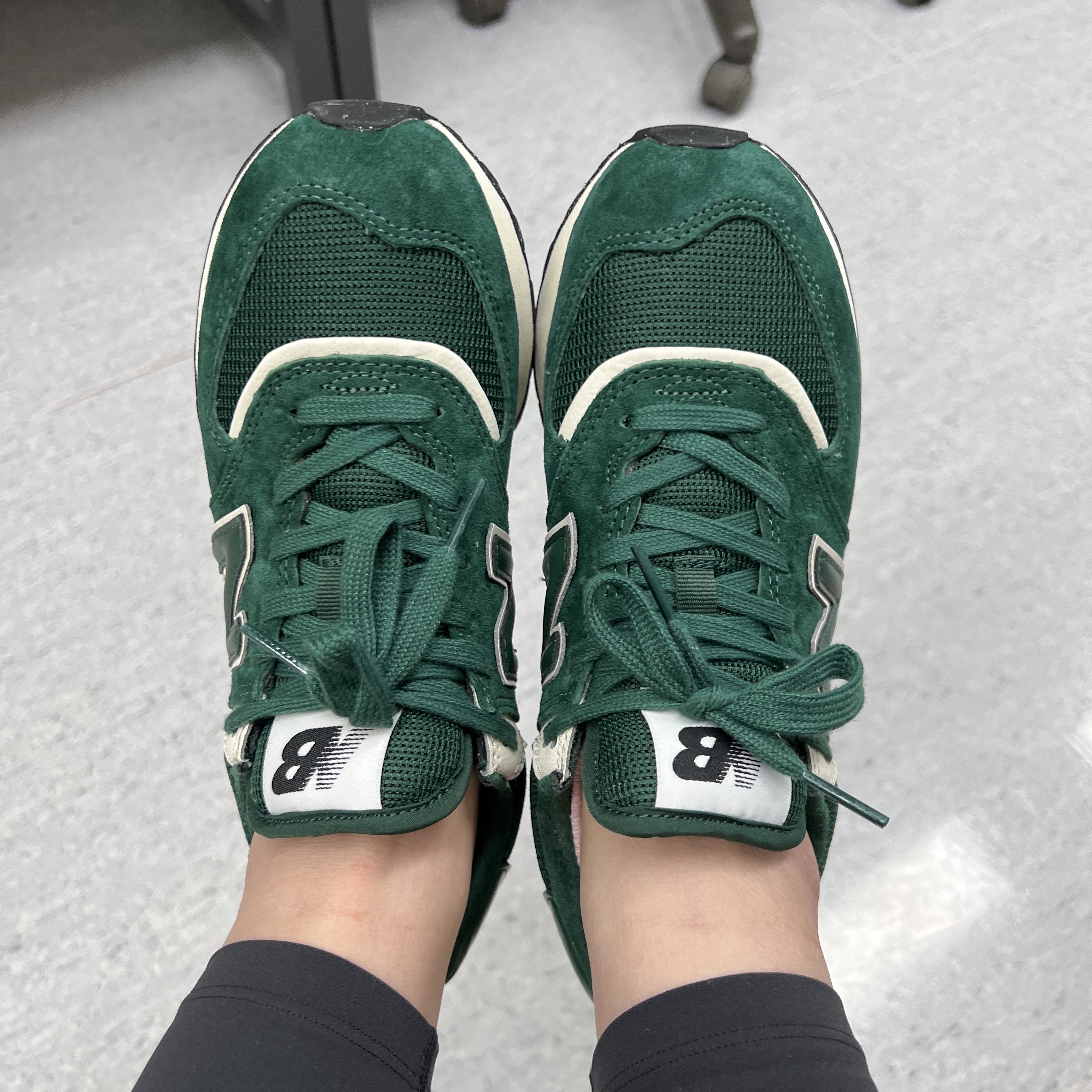 New Balance 574 Legacy Green 착용 스타일 - 1