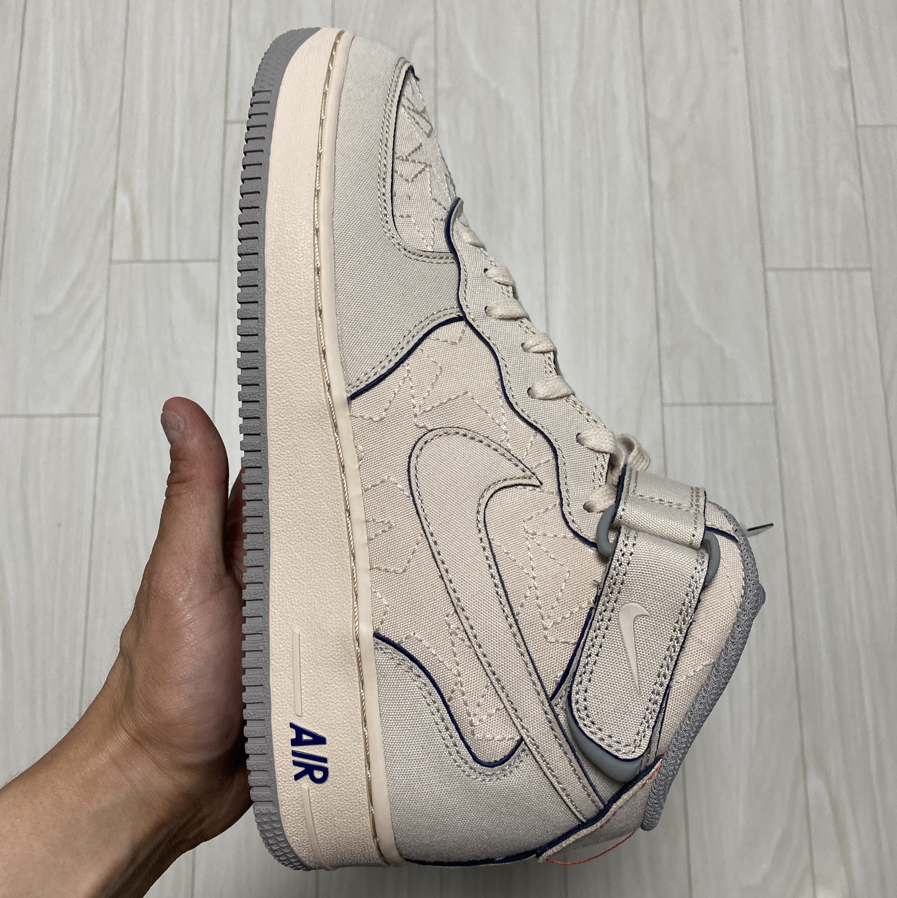 Nike Air Force 1 Mid '07 Pearl White 착용 스타일 - 1