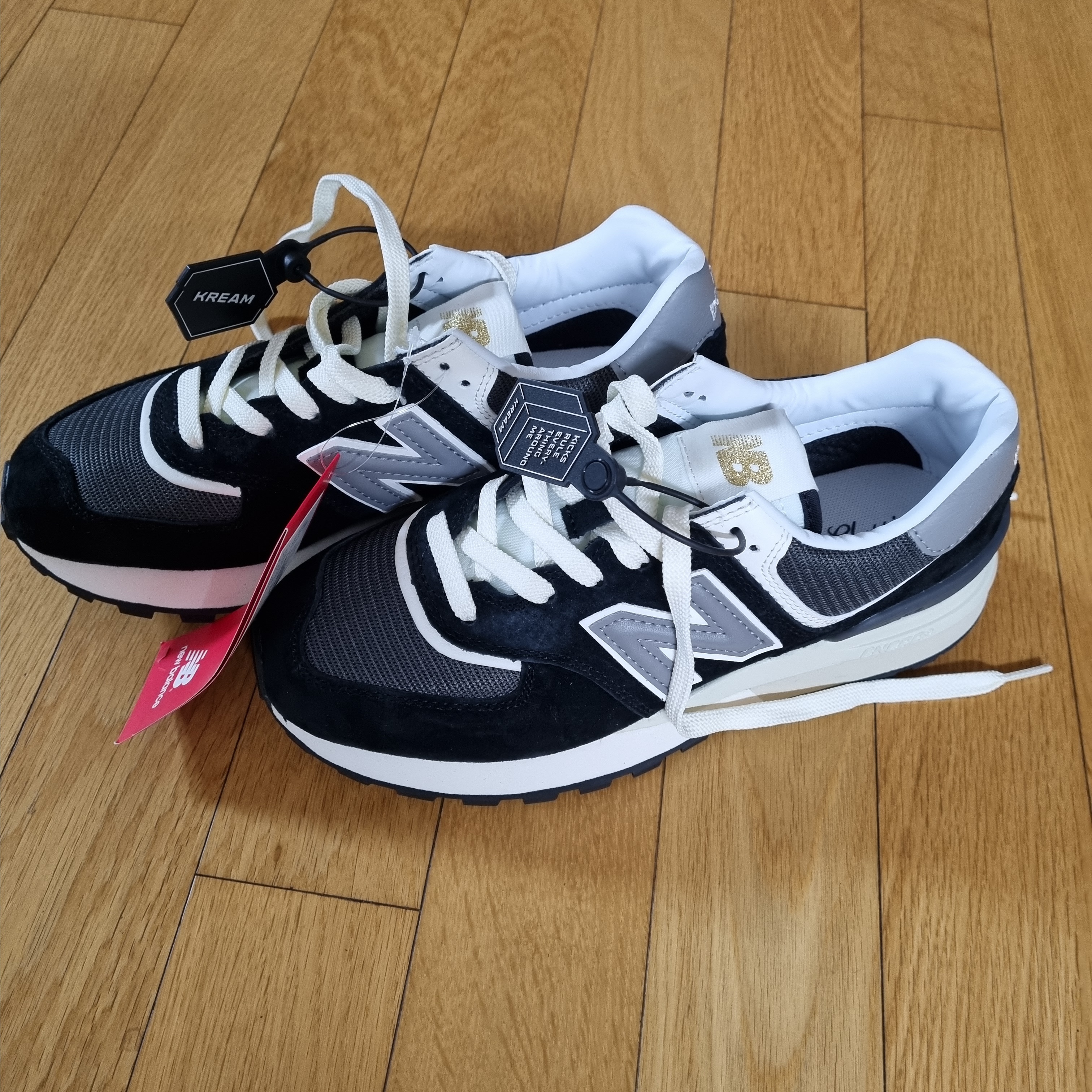 New Balance 574 Legacy Black 착용 스타일