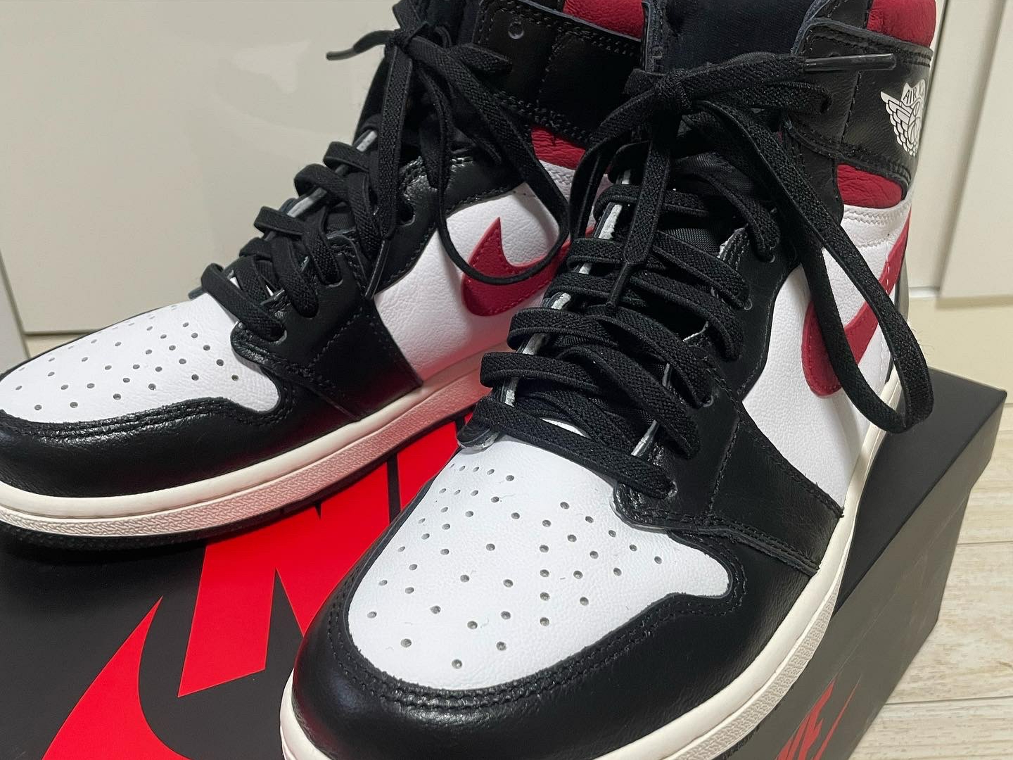 Jordan 1 Retro High OG Gym Red 착용 스타일 - 3