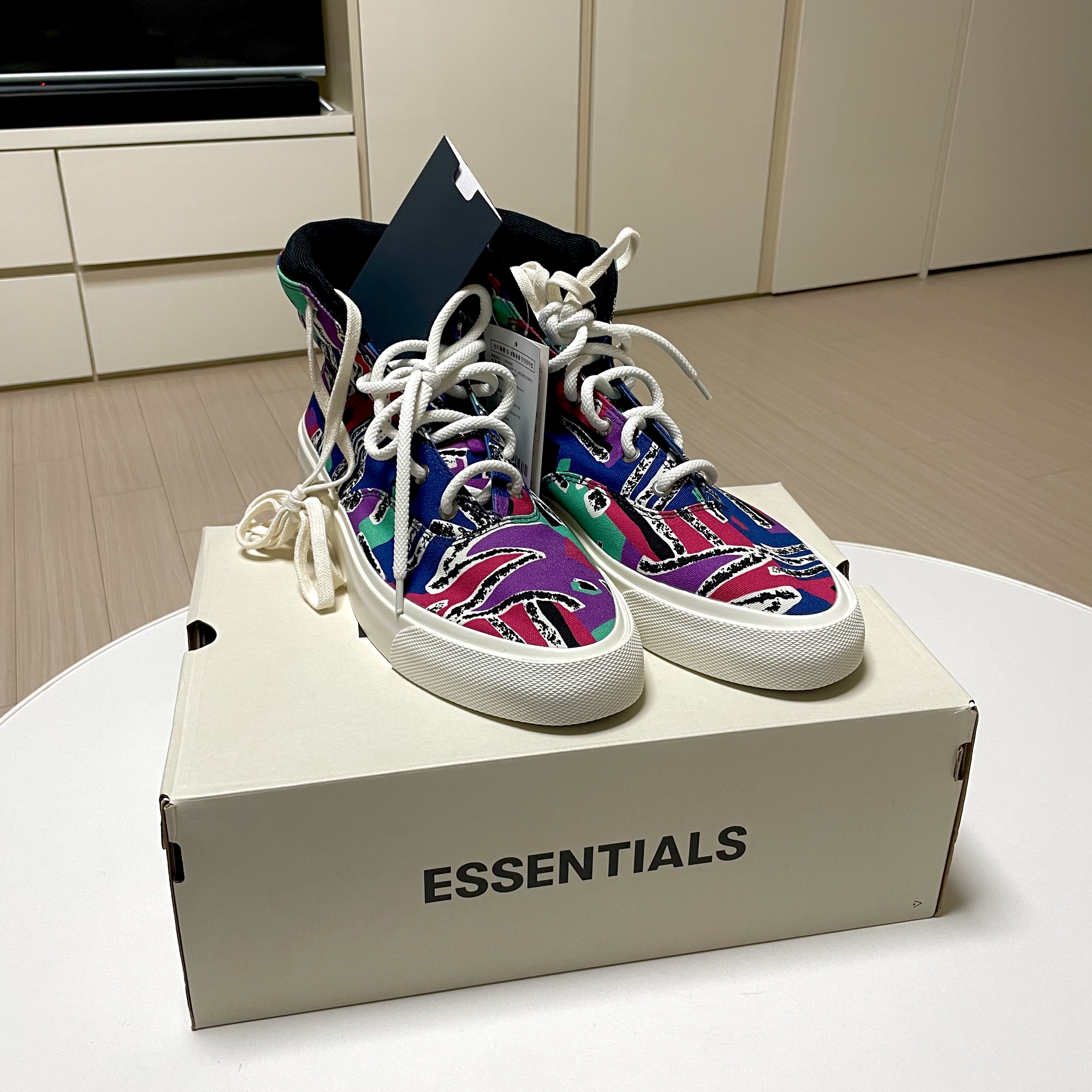 Converse x Fear of God Essentials Skid Grip Hi 착용 스타일