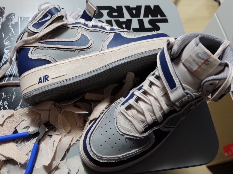 Nike Air Force 1 Mid '07 Pearl White 착용 스타일