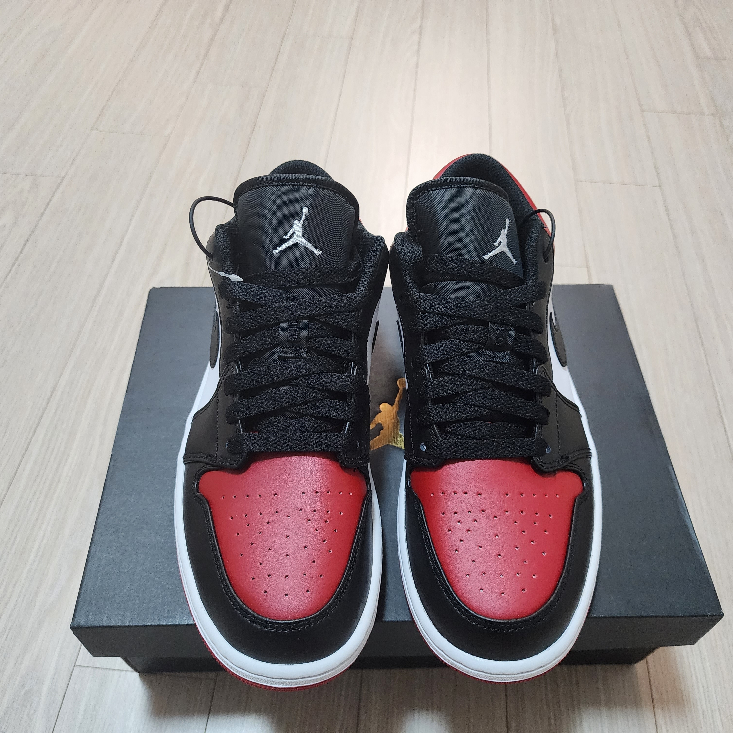 Jordan 1 Low Bred Toe 착용 스타일 - 5